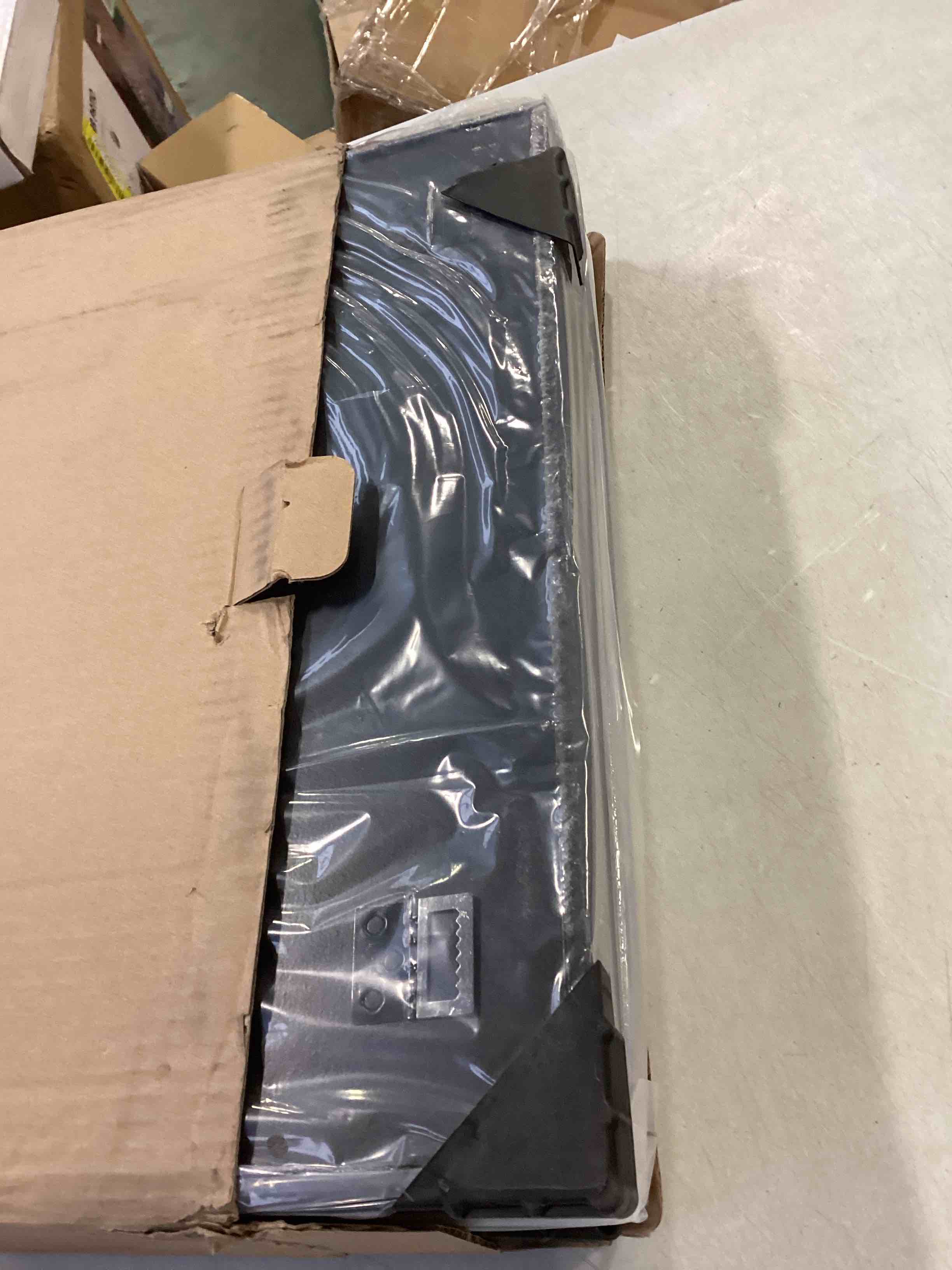https://s3.amazonaws.com/lotting-images-prod/bidfta/ORG5757475_1706019147430.jpeg