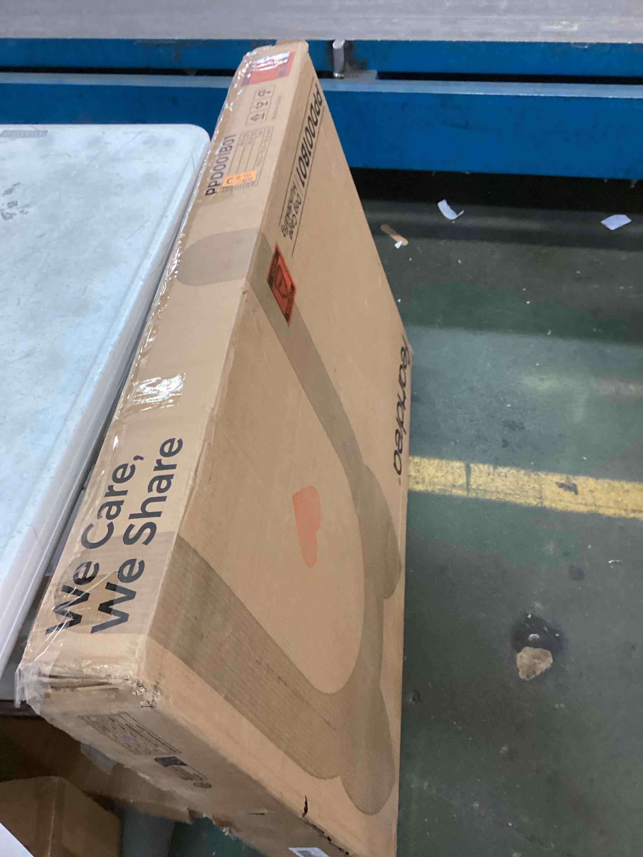 https://s3.amazonaws.com/lotting-images-prod/bidfta/ORG5759544_1706203909555.jpeg