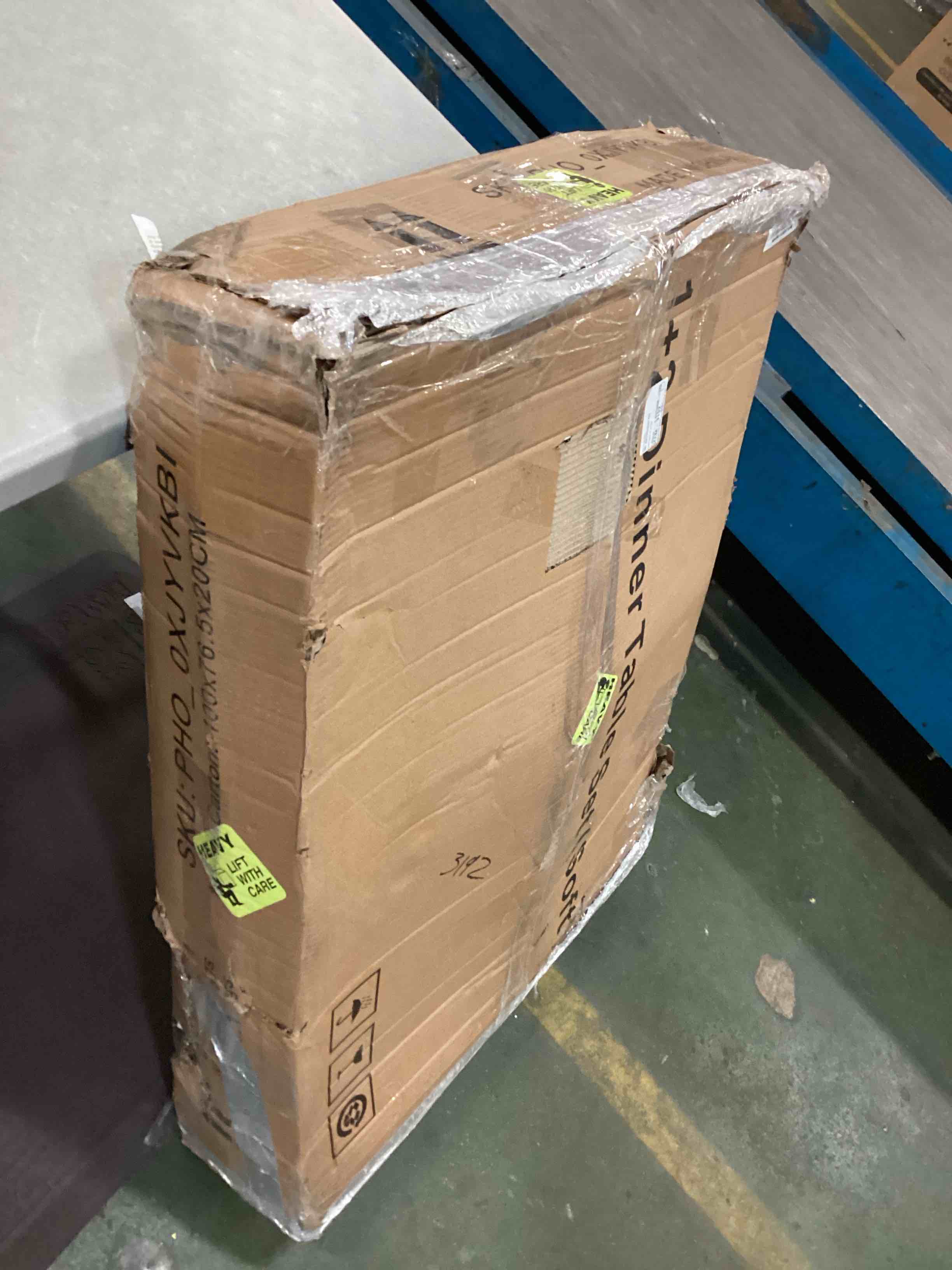 https://s3.amazonaws.com/lotting-images-prod/bidfta/ORG5760023_1706532910875.jpeg