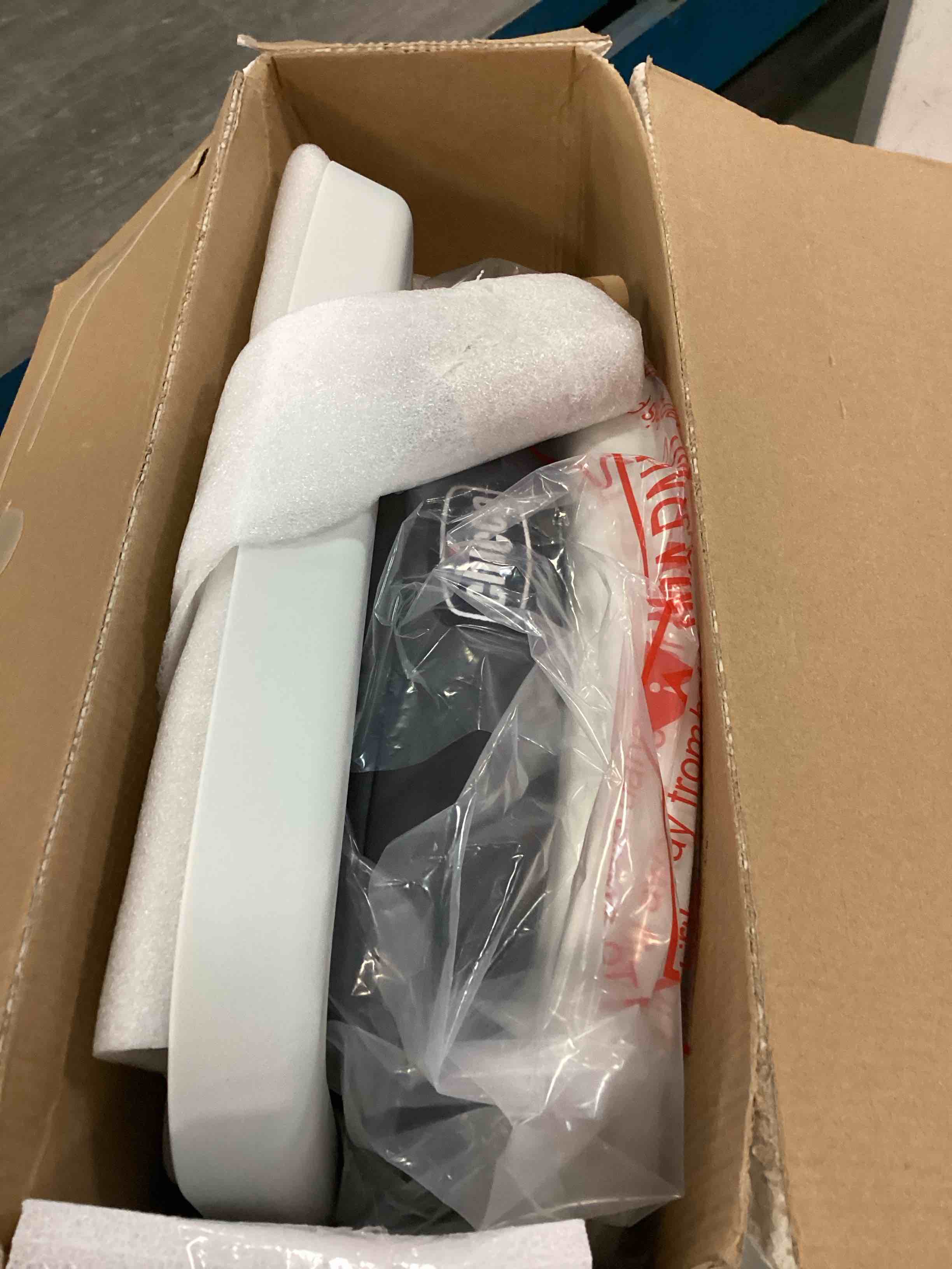 https://s3.amazonaws.com/lotting-images-prod/bidfta/ORG5760417_1706708715010.jpeg
