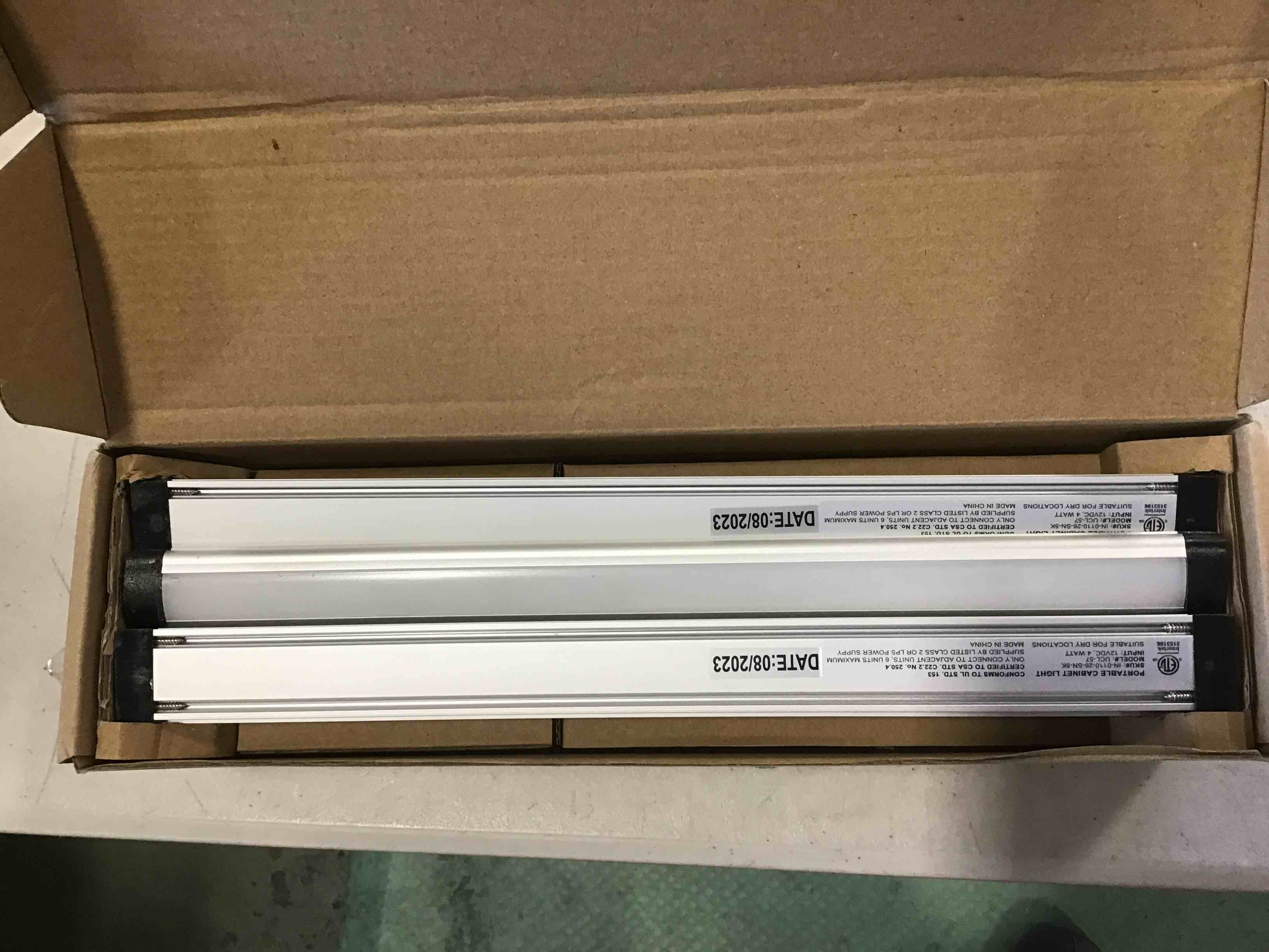 https://s3.amazonaws.com/lotting-images-prod/bidfta/ORG5760565_1705939799863.jpeg
