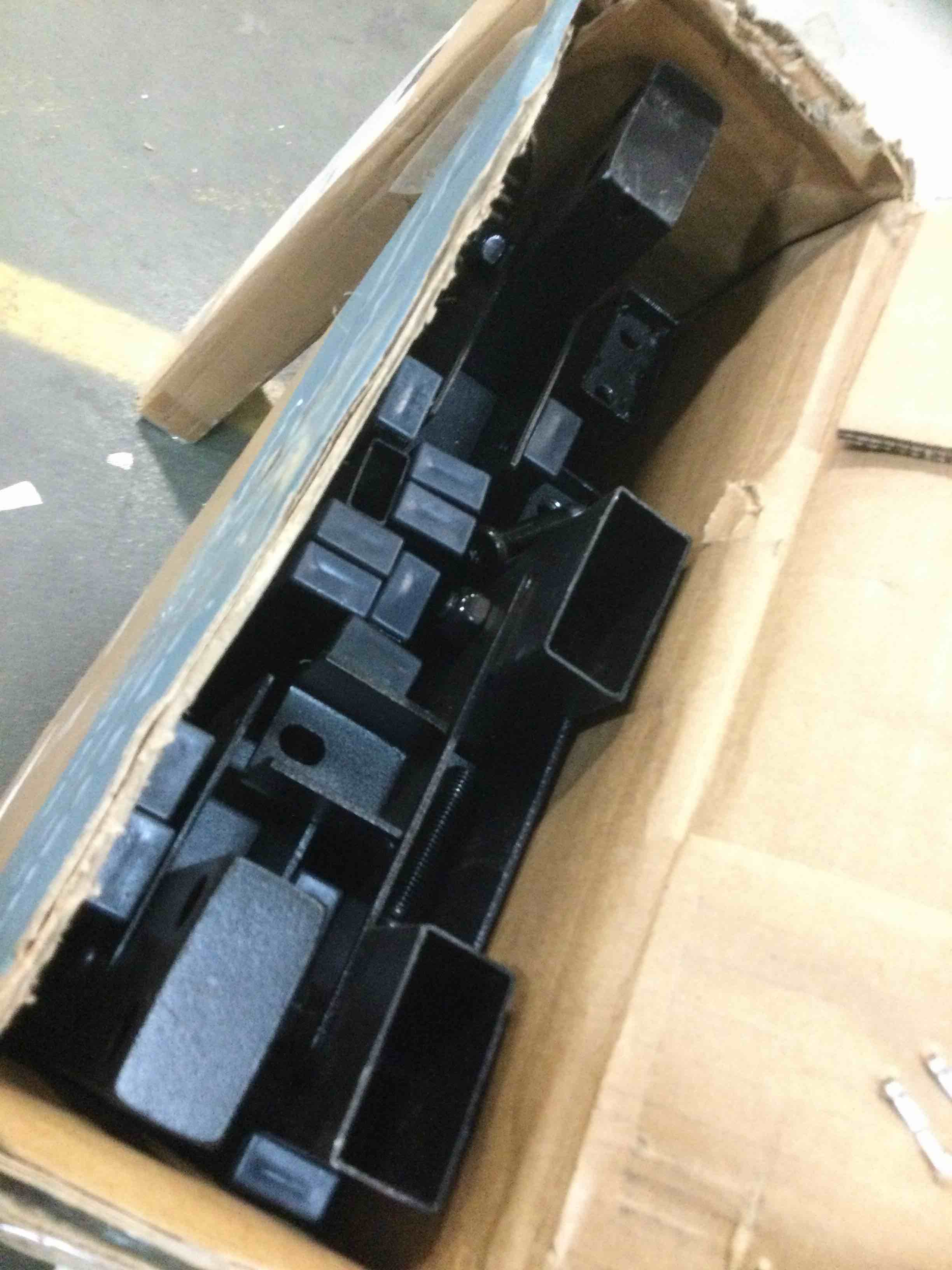 https://s3.amazonaws.com/lotting-images-prod/bidfta/ORG5764631_1706107673965.jpeg