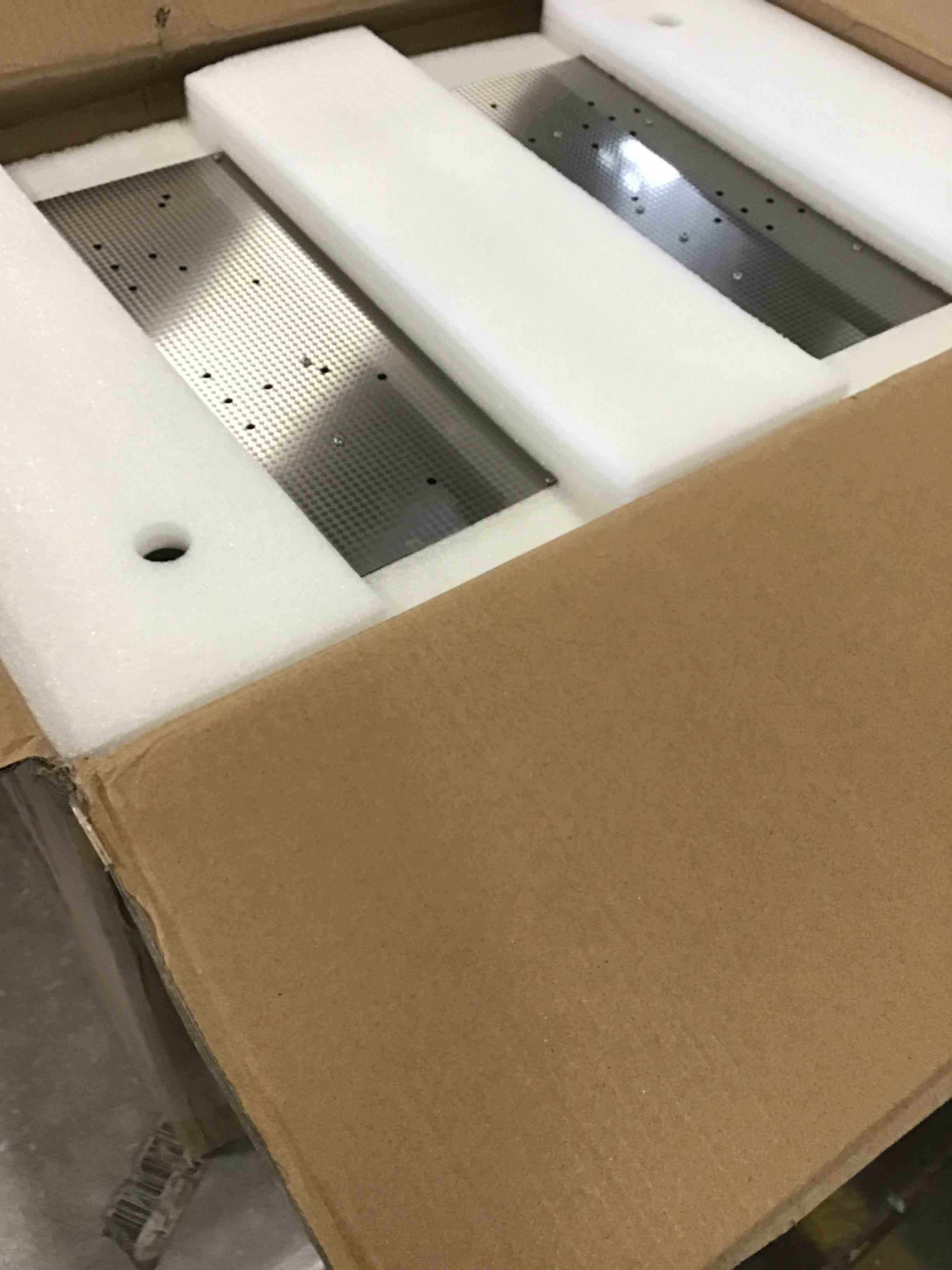 https://s3.amazonaws.com/lotting-images-prod/bidfta/ORG5765044_1705943393712.jpeg
