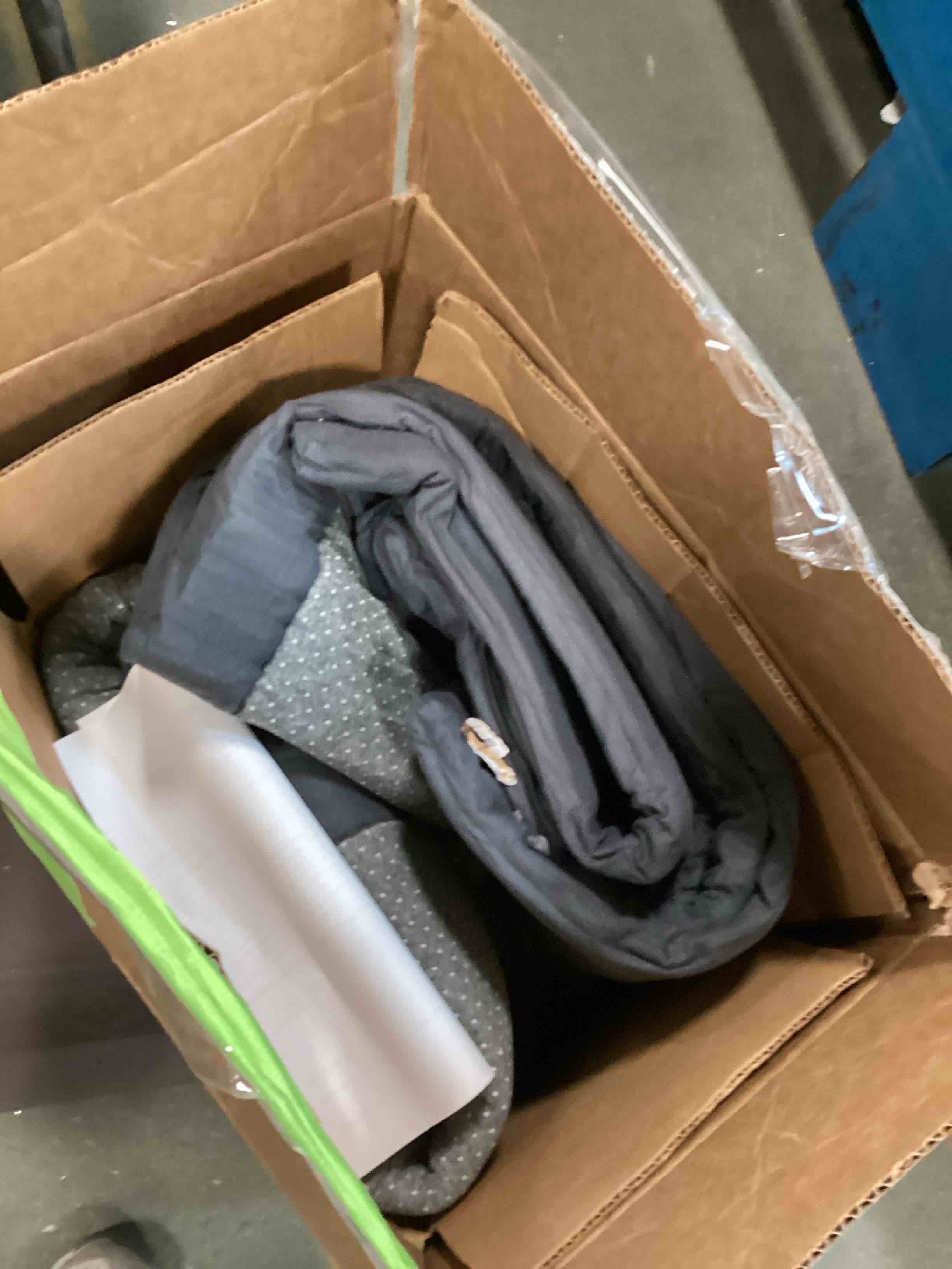 https://s3.amazonaws.com/lotting-images-prod/bidfta/ORG5766573_1706017082748.jpeg