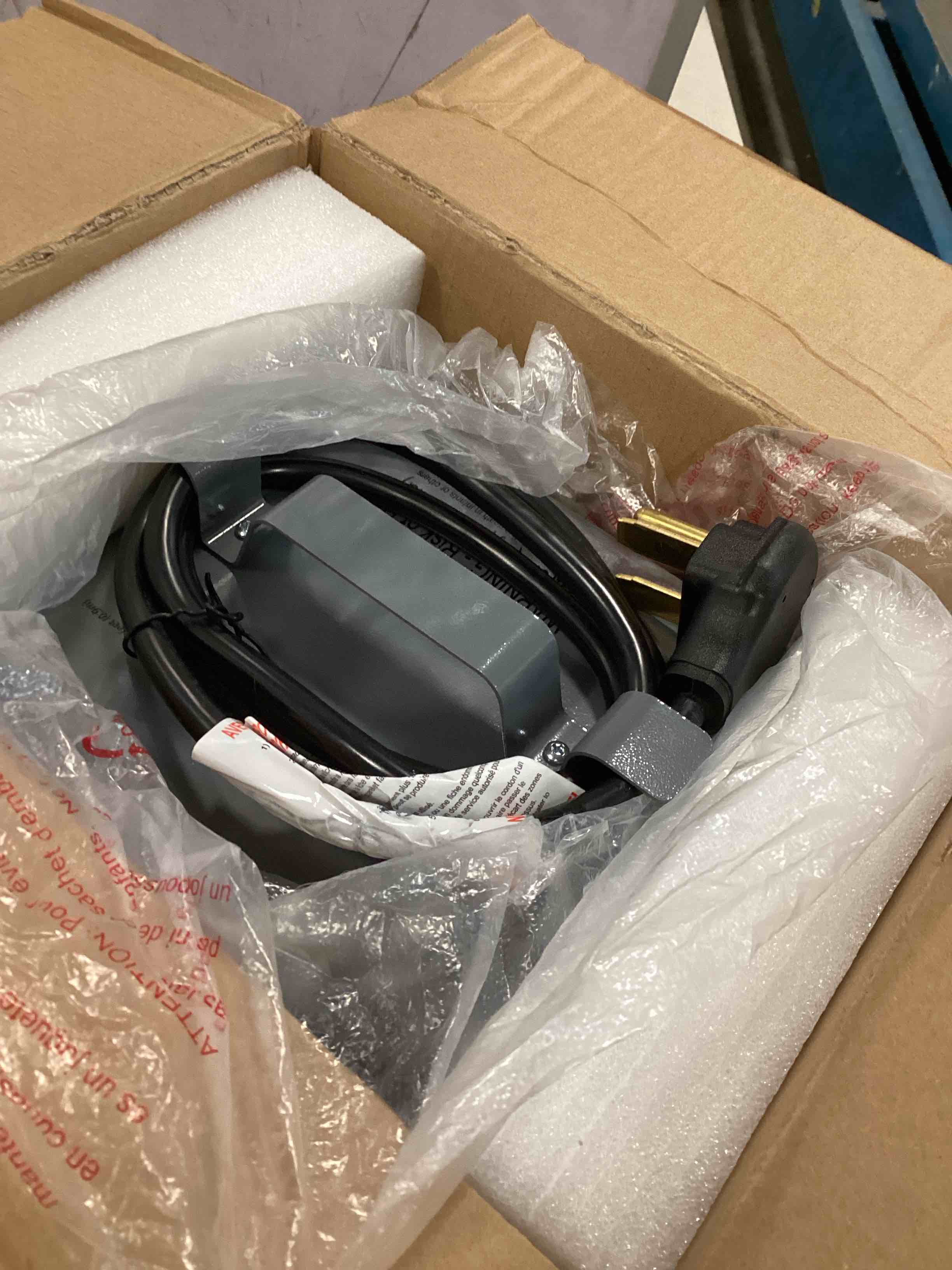 https://s3.amazonaws.com/lotting-images-prod/bidfta/ORG5766775_1706035076142.jpeg