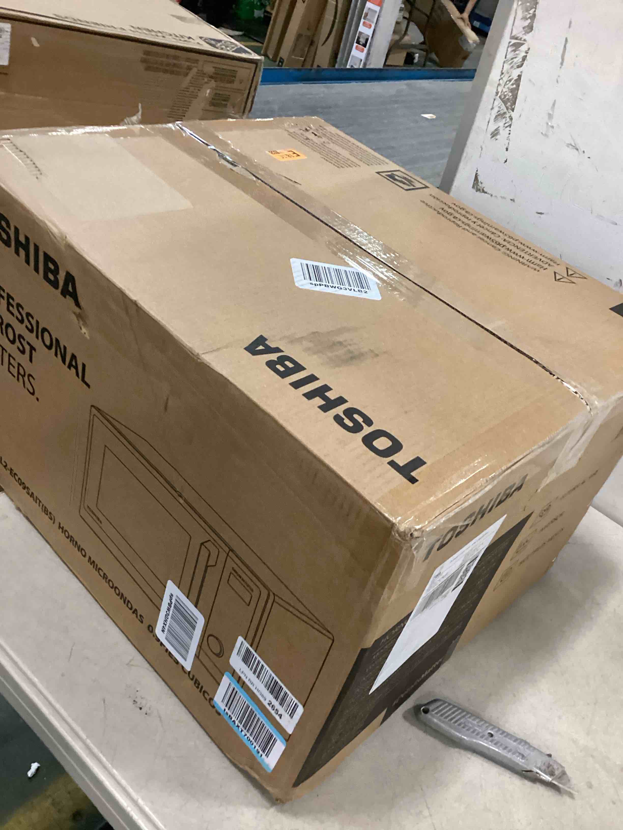 https://s3.amazonaws.com/lotting-images-prod/bidfta/ORG5767187_1706124277775.jpeg