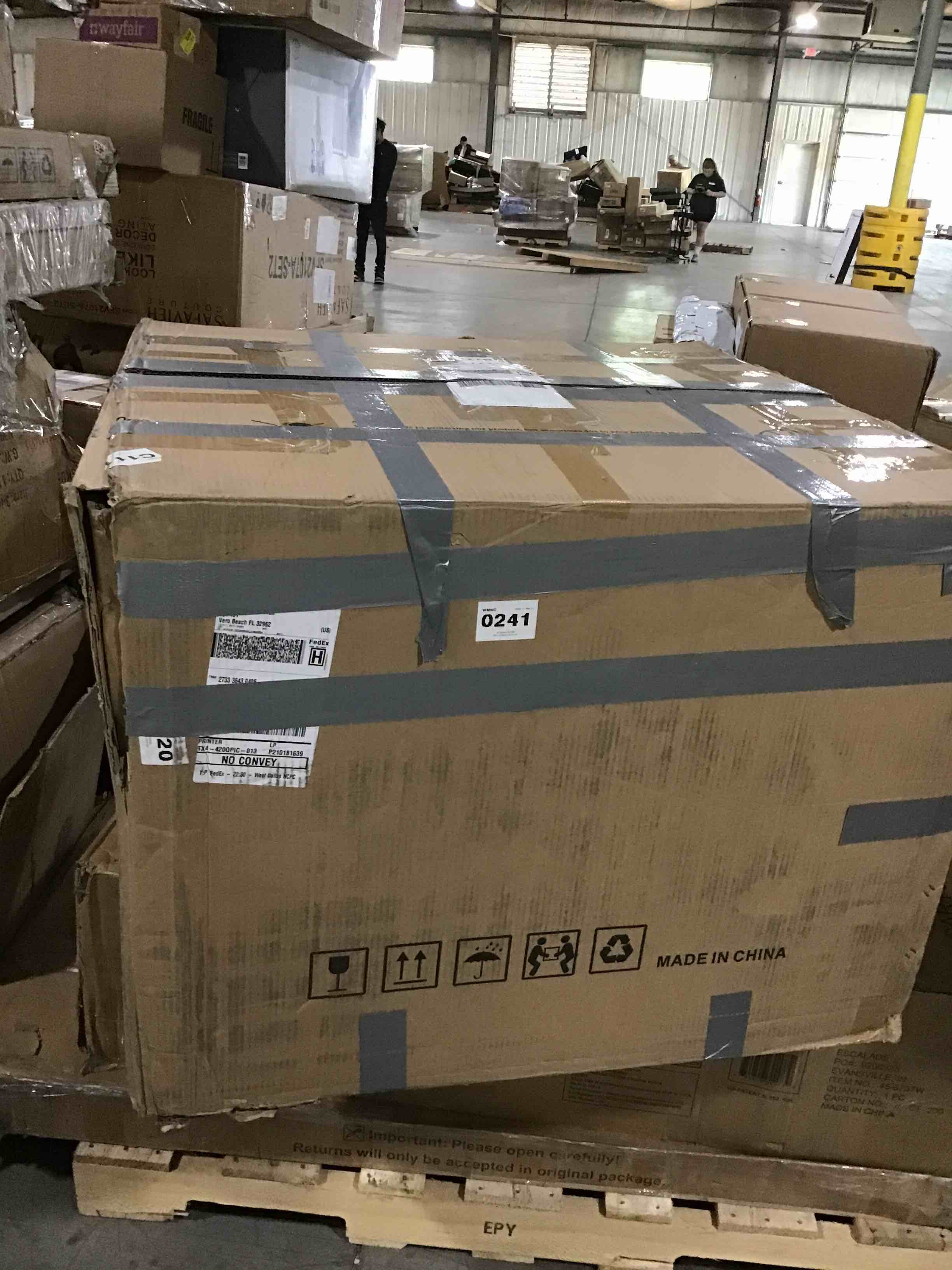 https://s3.amazonaws.com/lotting-images-prod/bidfta/ORG5768768_1714575870876.jpeg