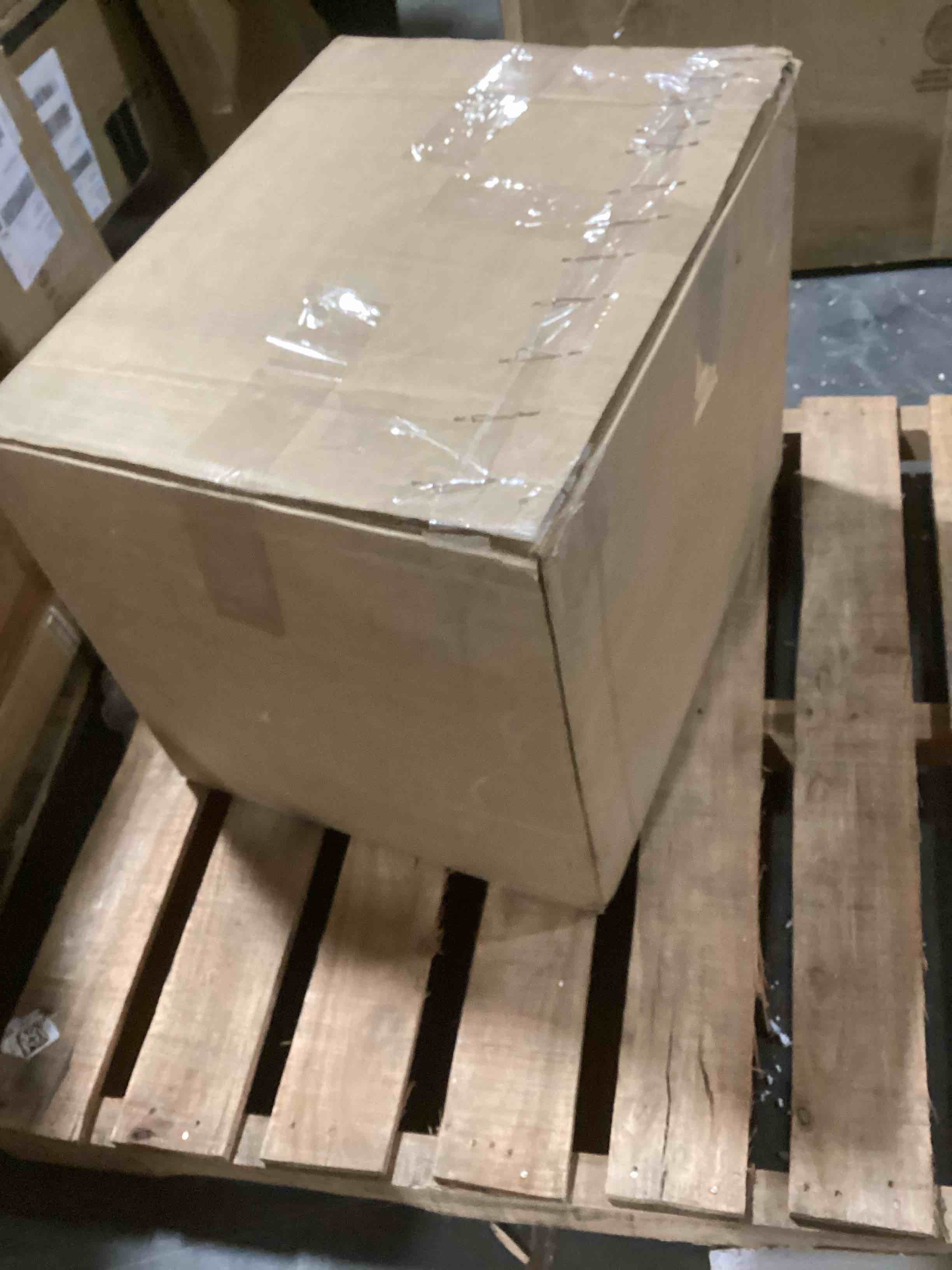 https://s3.amazonaws.com/lotting-images-prod/bidfta/ORG5770033_1708720935629.jpeg