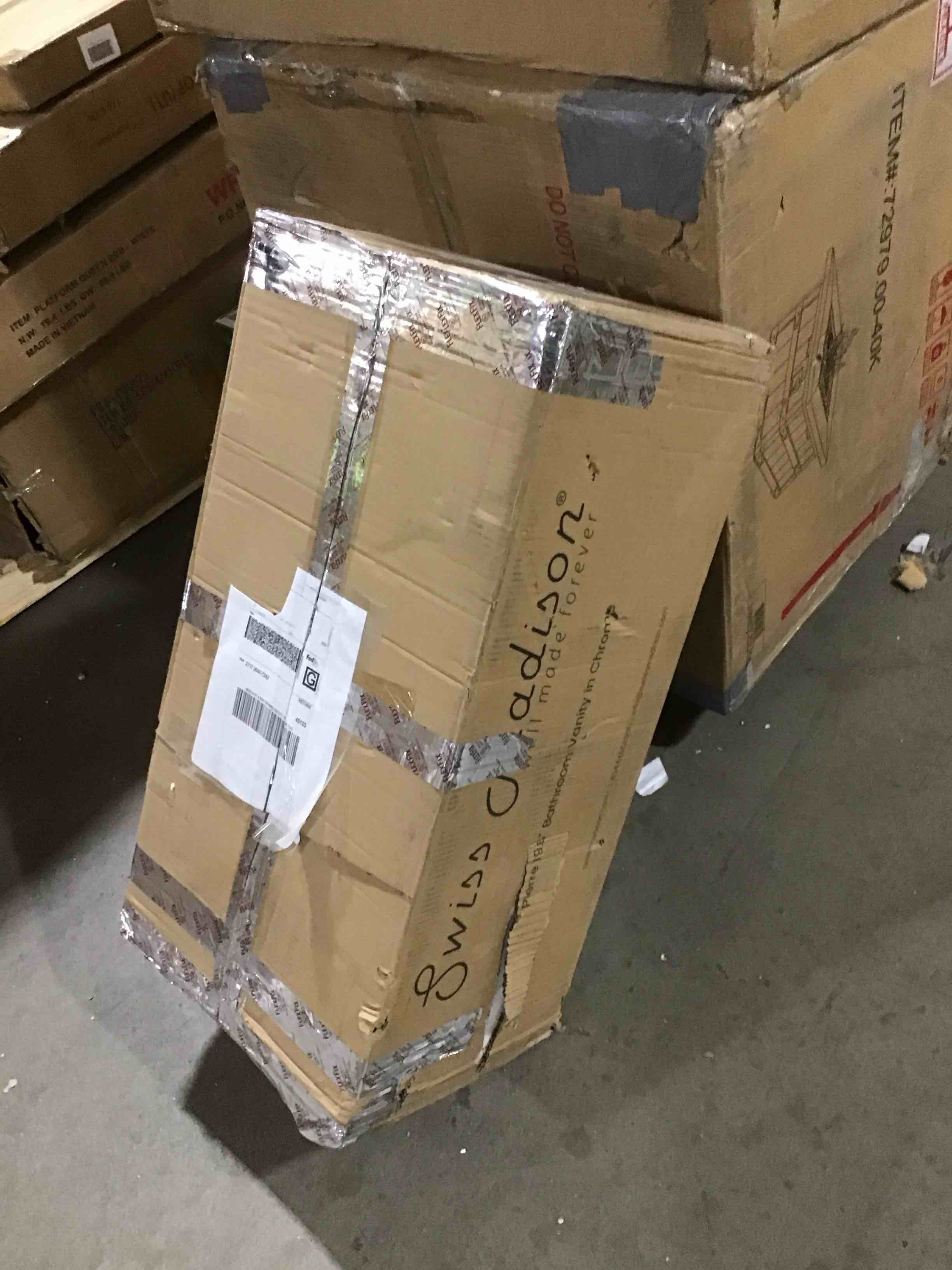 https://s3.amazonaws.com/lotting-images-prod/bidfta/ORG5772432_1711040241118.jpeg