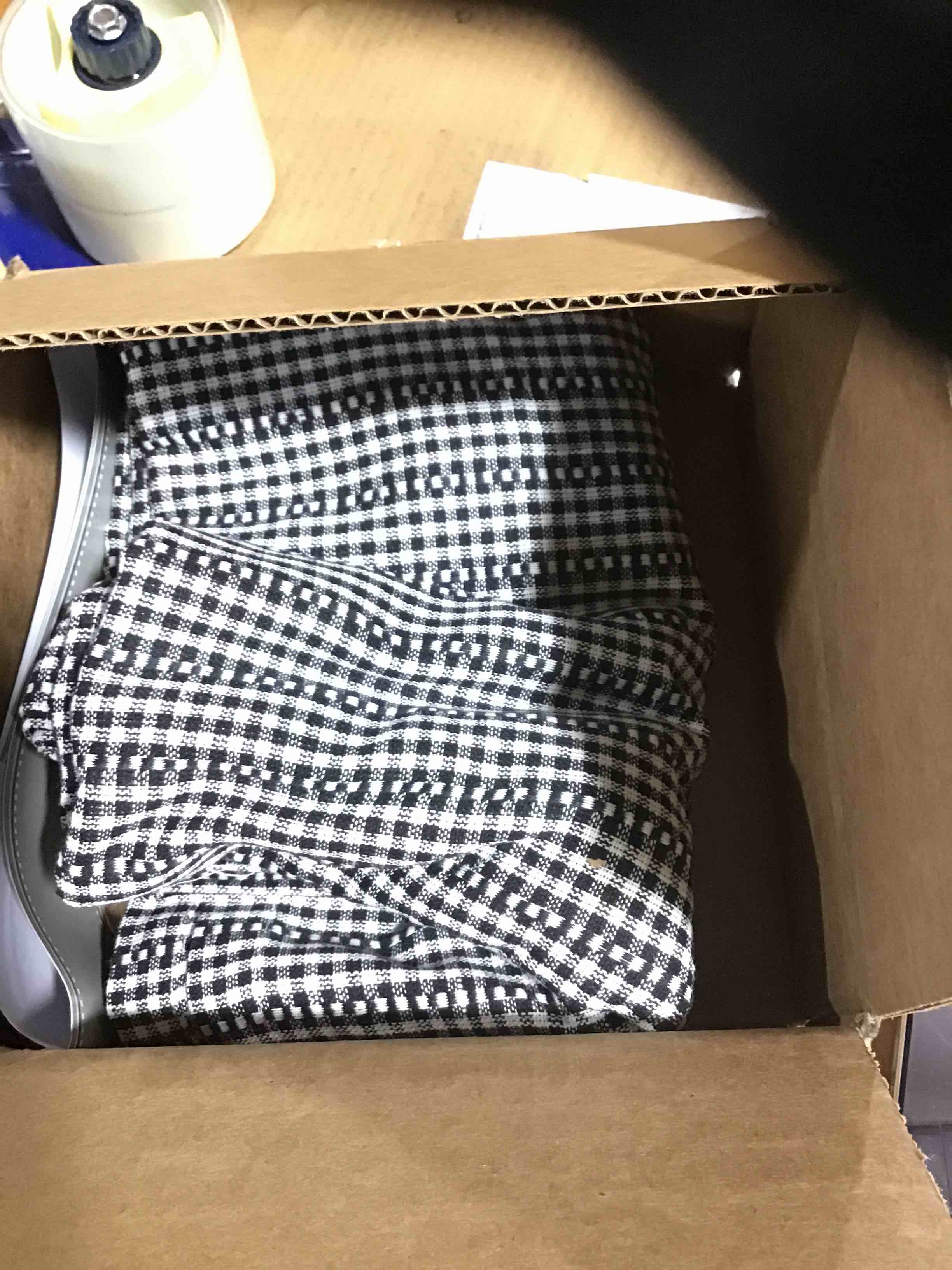 https://s3.amazonaws.com/lotting-images-prod/bidfta/ORG5772681_1710965164030.jpeg