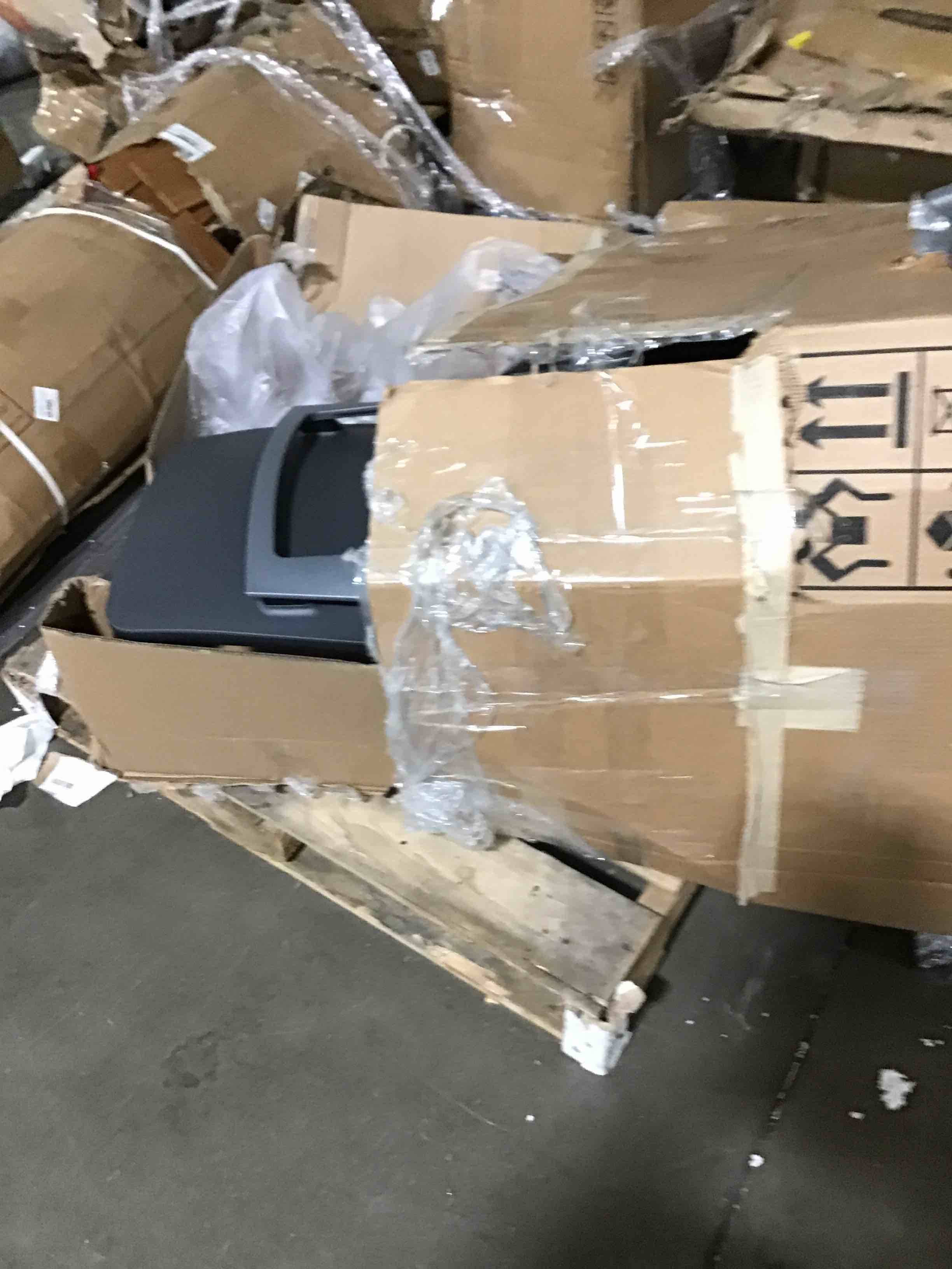 https://s3.amazonaws.com/lotting-images-prod/bidfta/ORG5773518_1713372078391.jpeg