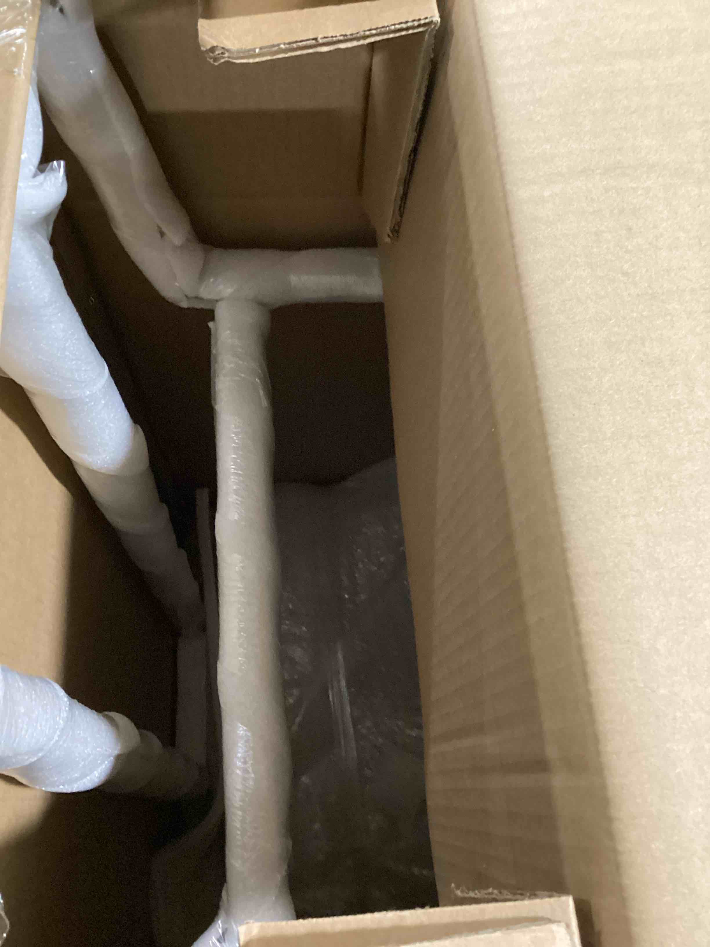 https://s3.amazonaws.com/lotting-images-prod/bidfta/ORG5774293_1709748178351.jpeg