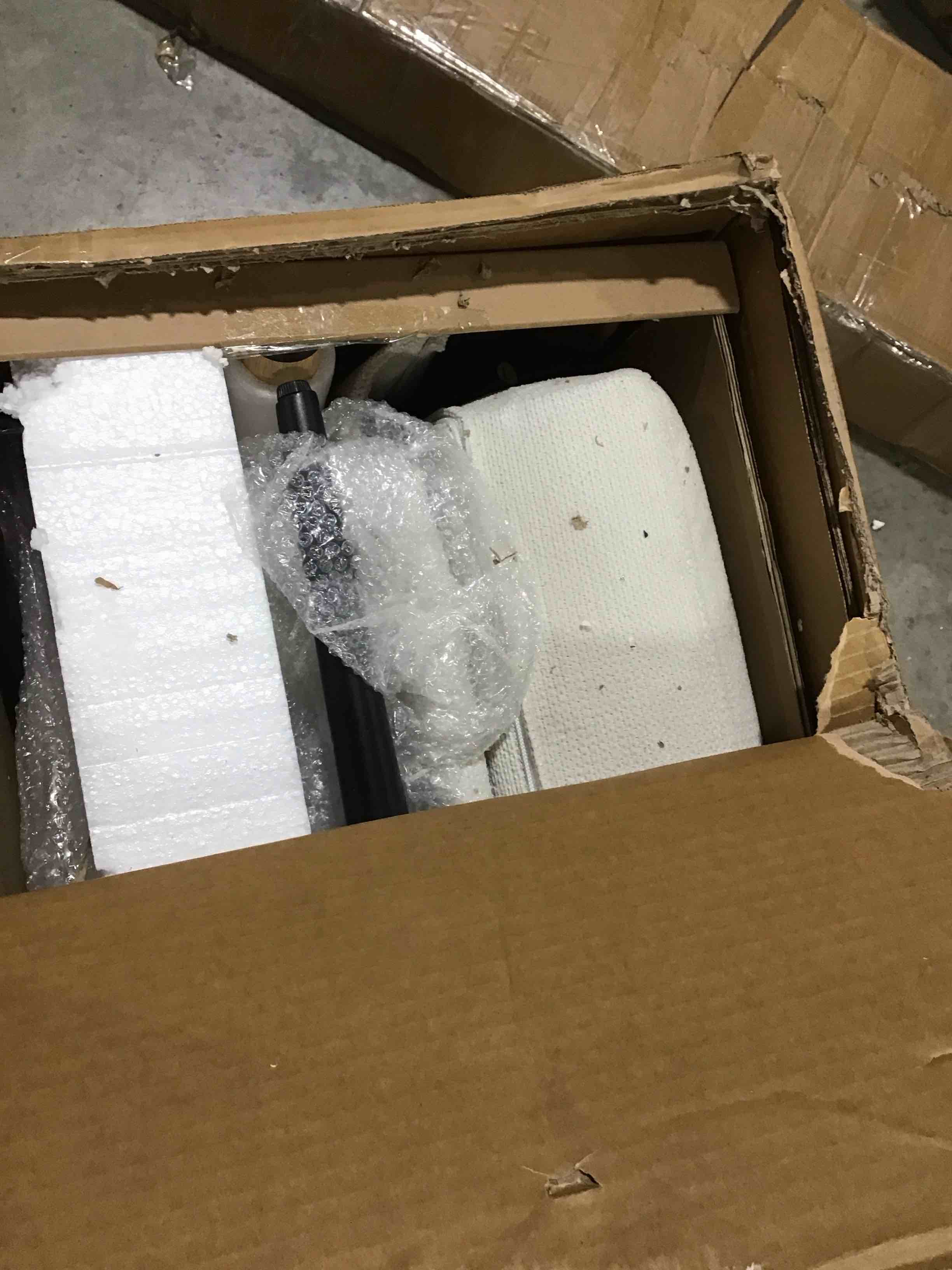 https://s3.amazonaws.com/lotting-images-prod/bidfta/ORG5776275_1711042192033.jpeg
