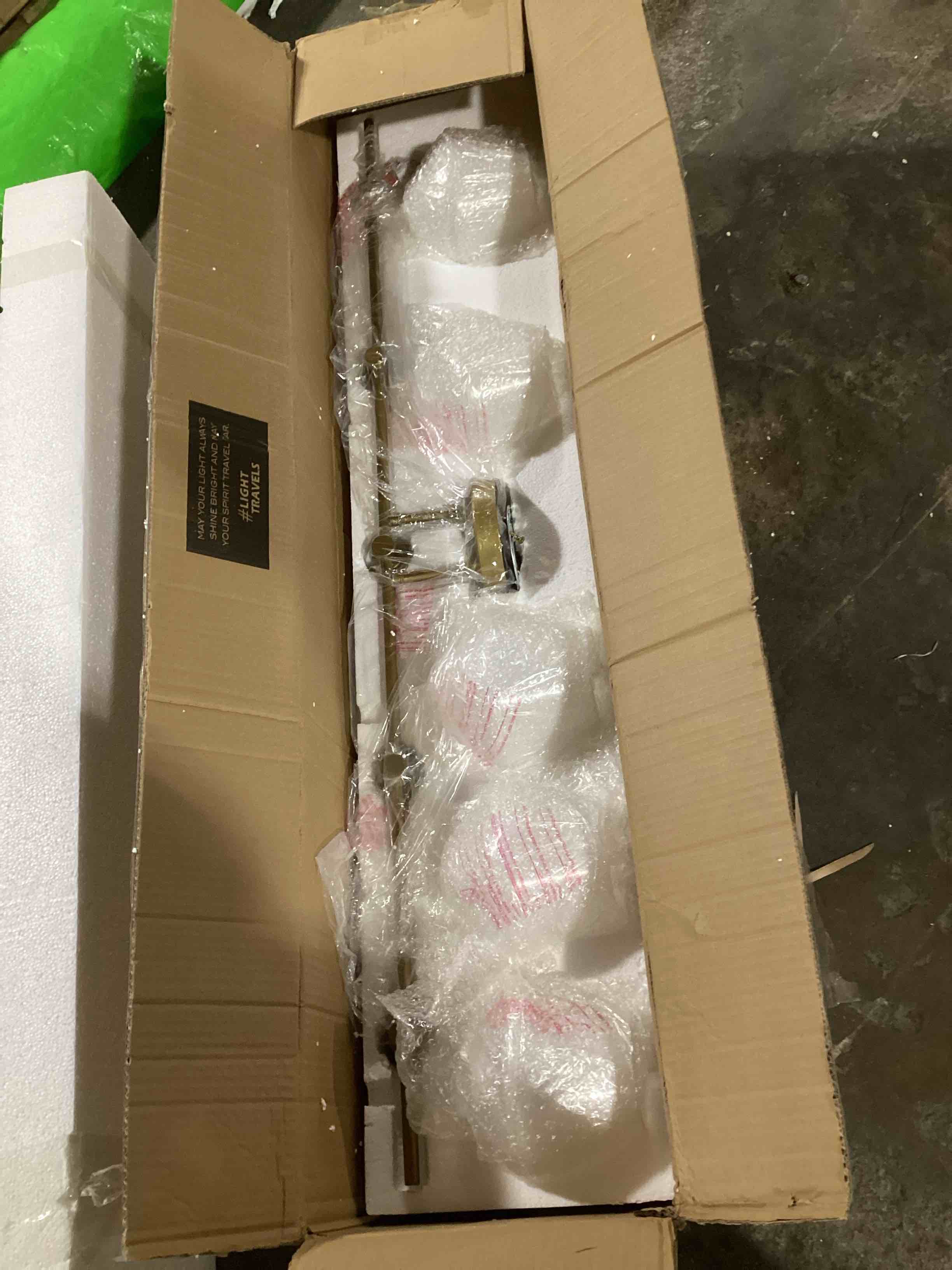 https://s3.amazonaws.com/lotting-images-prod/bidfta/ORG5778842_1712329226117.jpeg