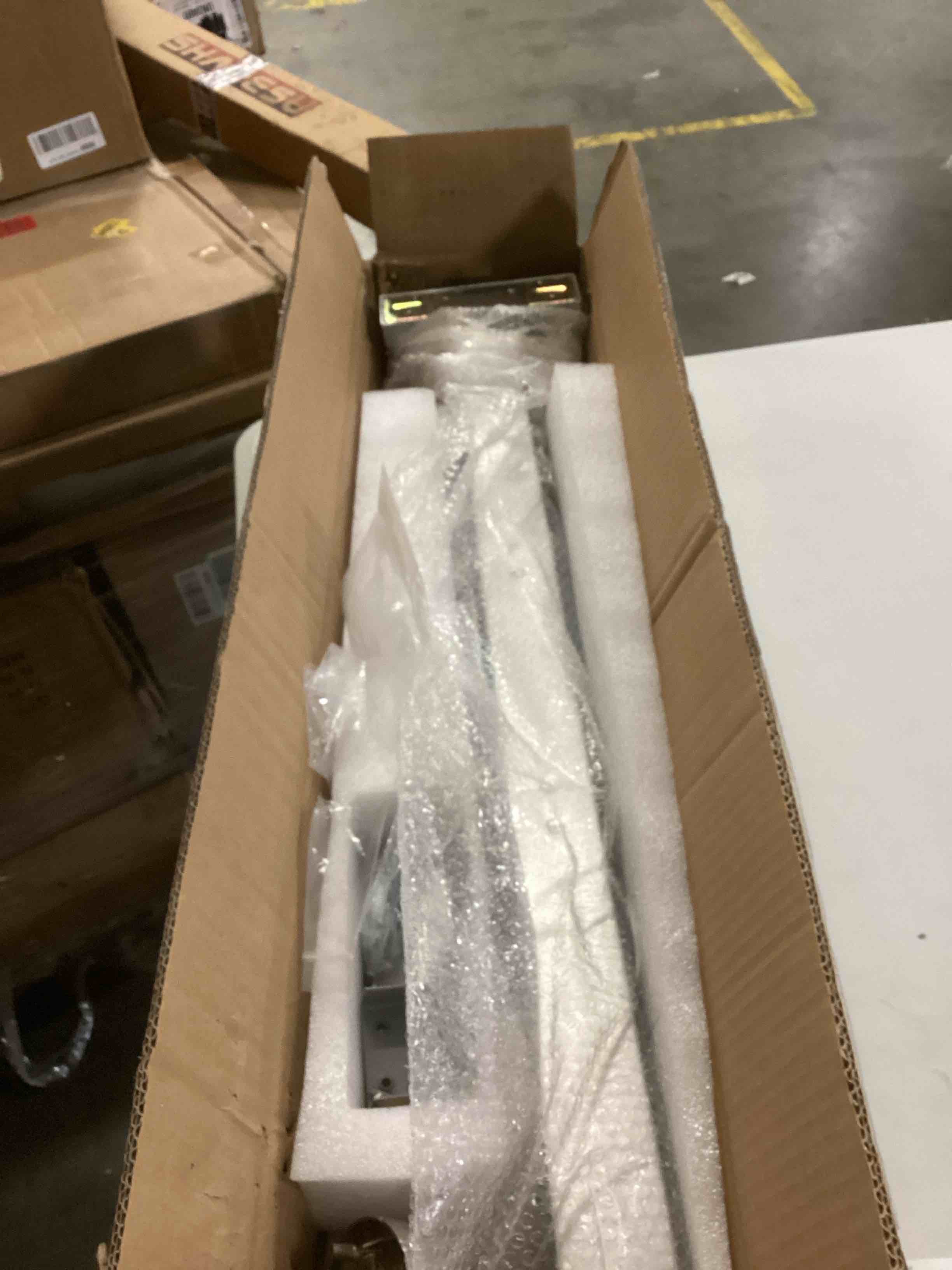 https://s3.amazonaws.com/lotting-images-prod/bidfta/ORG5781424_1714475629353.jpeg