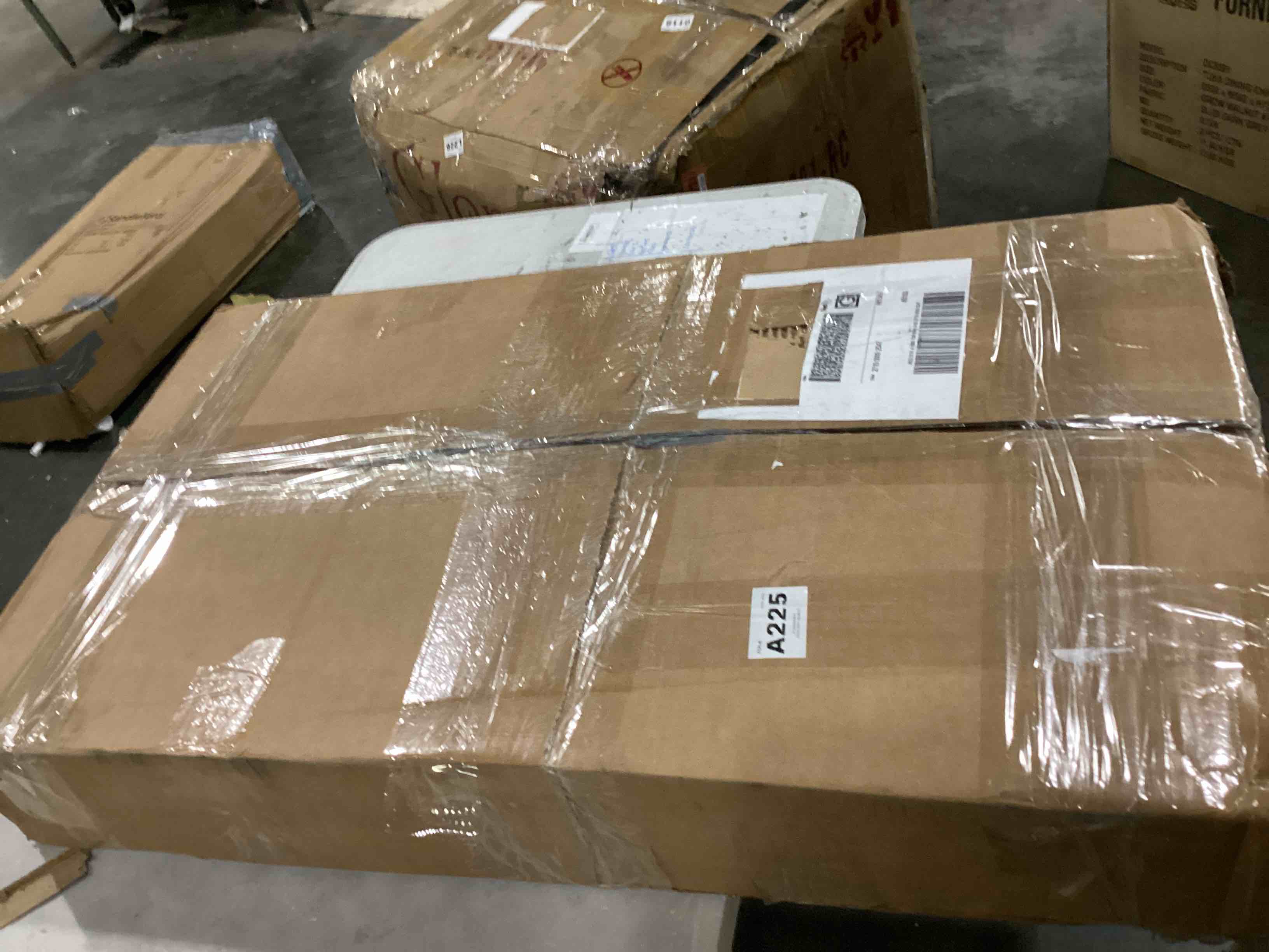 https://s3.amazonaws.com/lotting-images-prod/bidfta/ORG5781680_1713293817318.jpeg