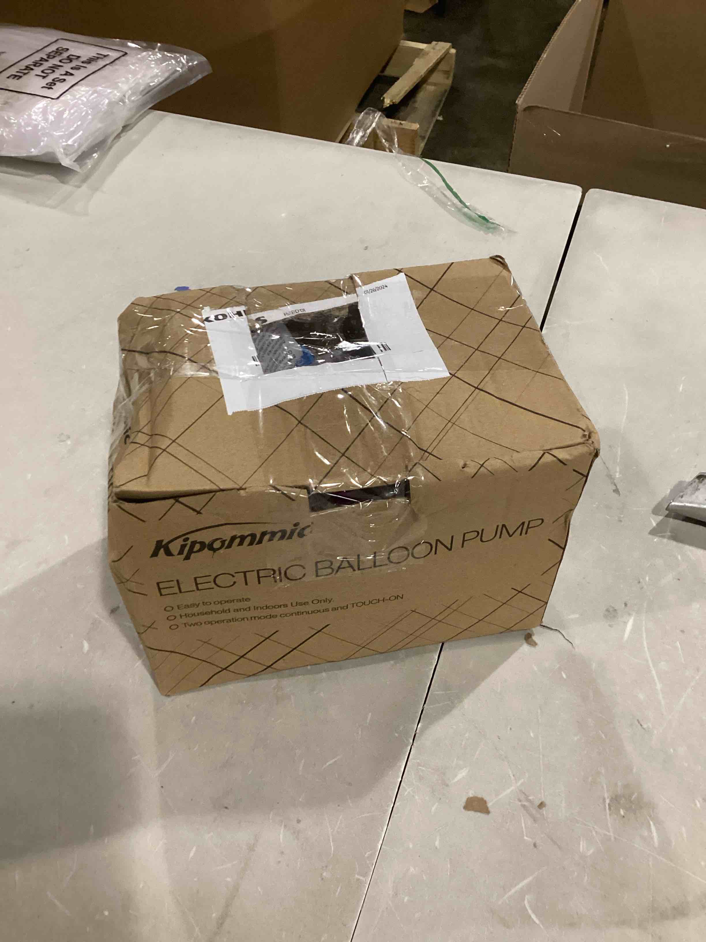 https://s3.amazonaws.com/lotting-images-prod/bidfta/ORG5781813_1713443134872.jpeg
