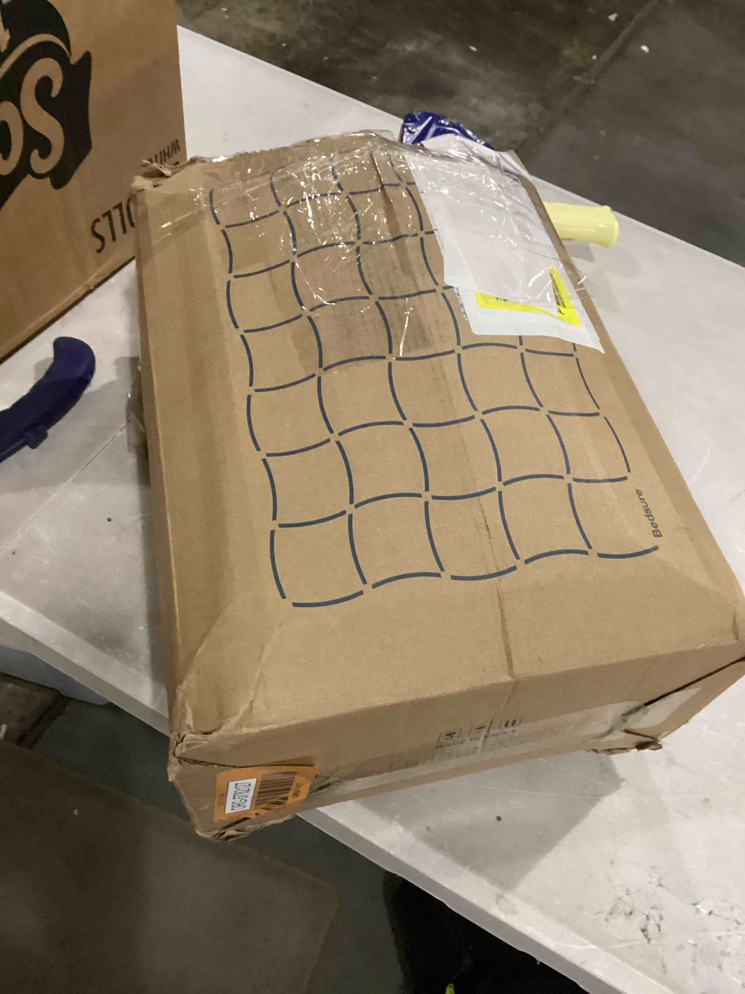 https://s3.amazonaws.com/lotting-images-prod/bidfta/ORG5782127_1713800408519.jpeg