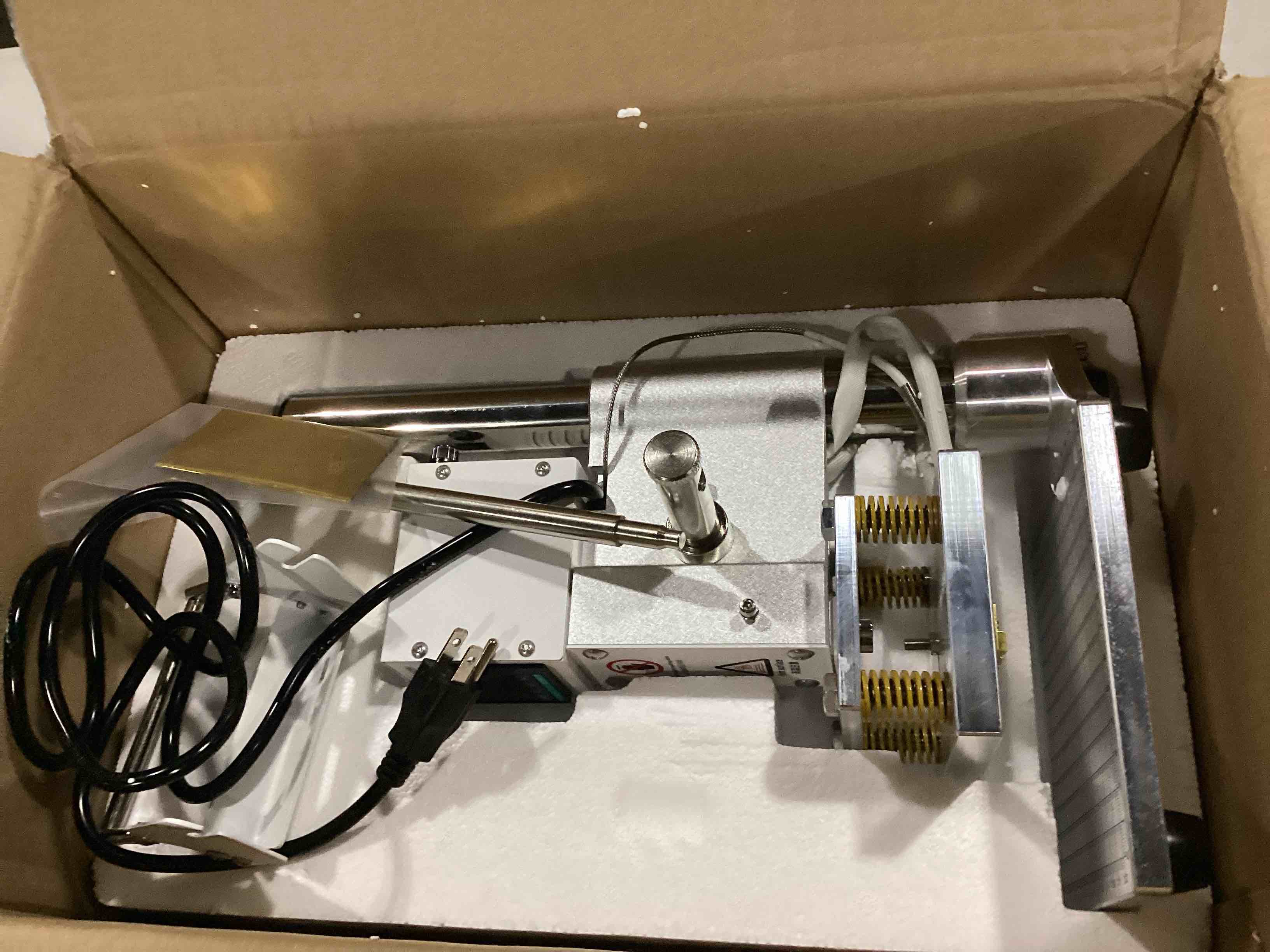 https://s3.amazonaws.com/lotting-images-prod/bidfta/ORG5782339_1715194893098.jpeg