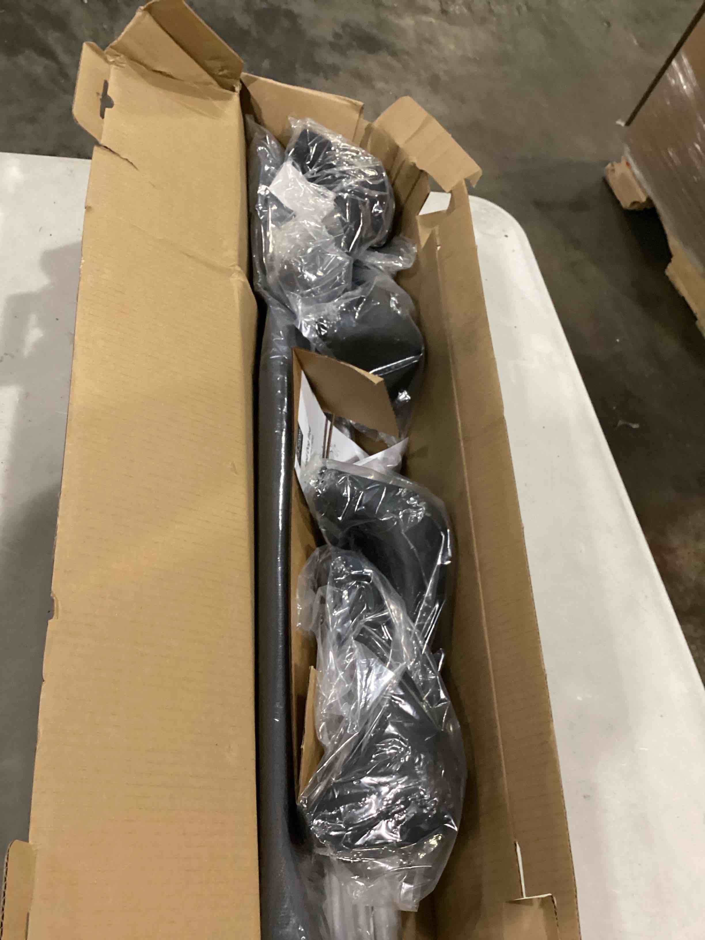 https://s3.amazonaws.com/lotting-images-prod/bidfta/ORG5782546_1715861172098.jpeg