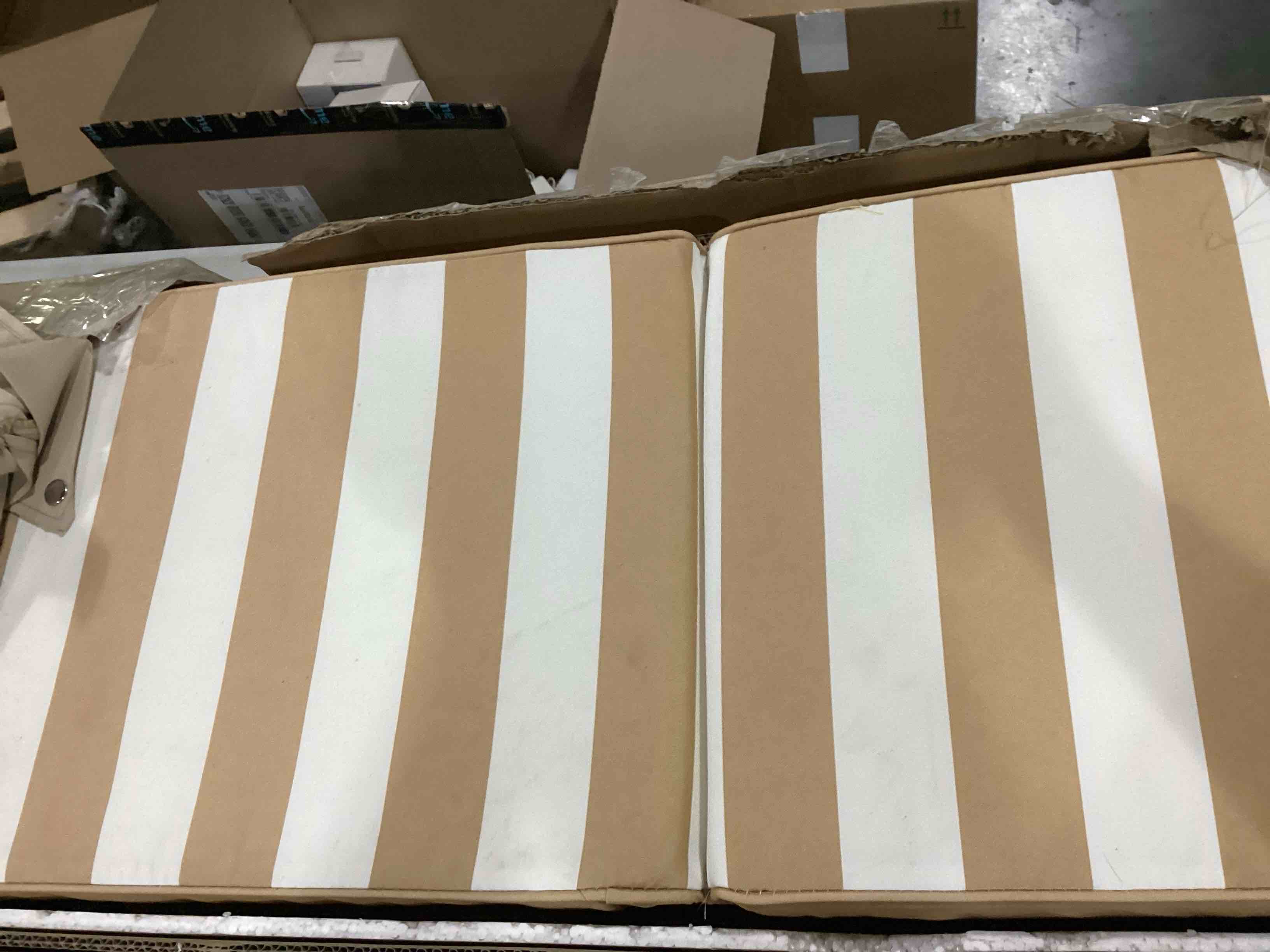 https://s3.amazonaws.com/lotting-images-prod/bidfta/ORG5782872_1716210434539.jpeg