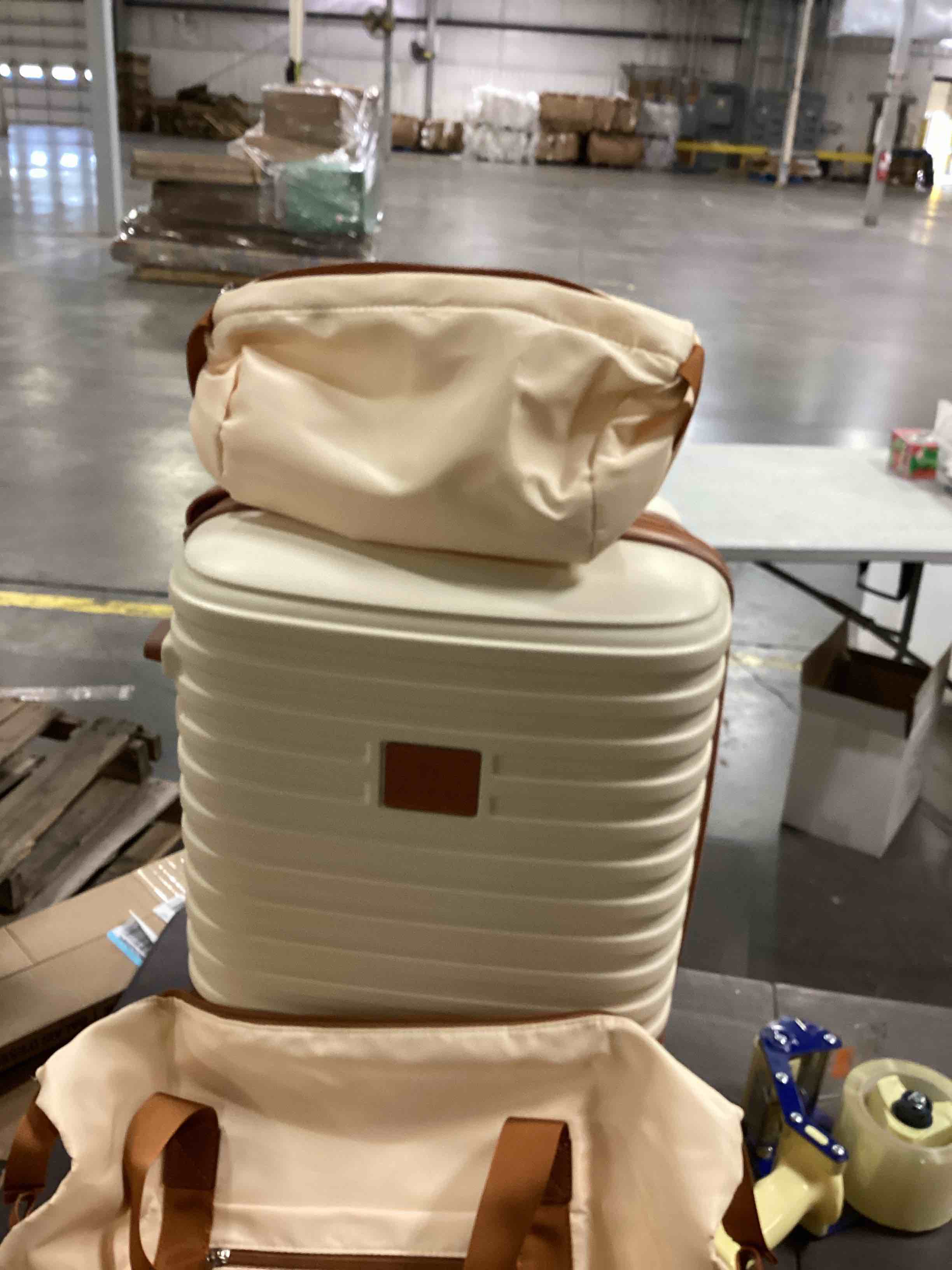 https://s3.amazonaws.com/lotting-images-prod/bidfta/ORG5783584_1714151051886.jpeg