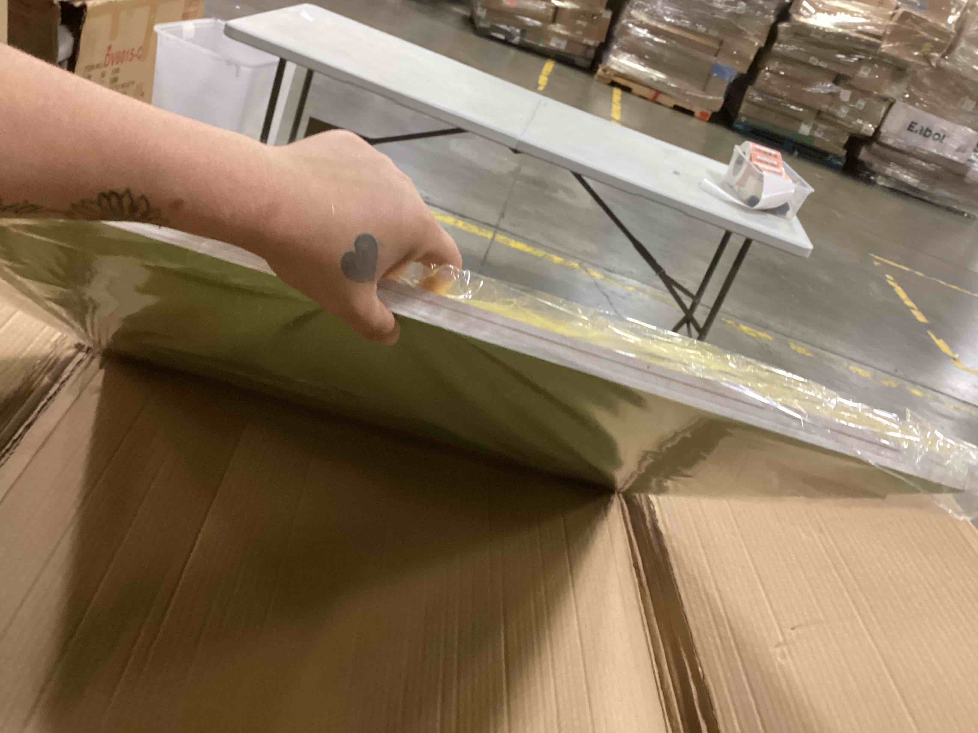 https://s3.amazonaws.com/lotting-images-prod/bidfta/ORG5784149_1715007062035.jpeg