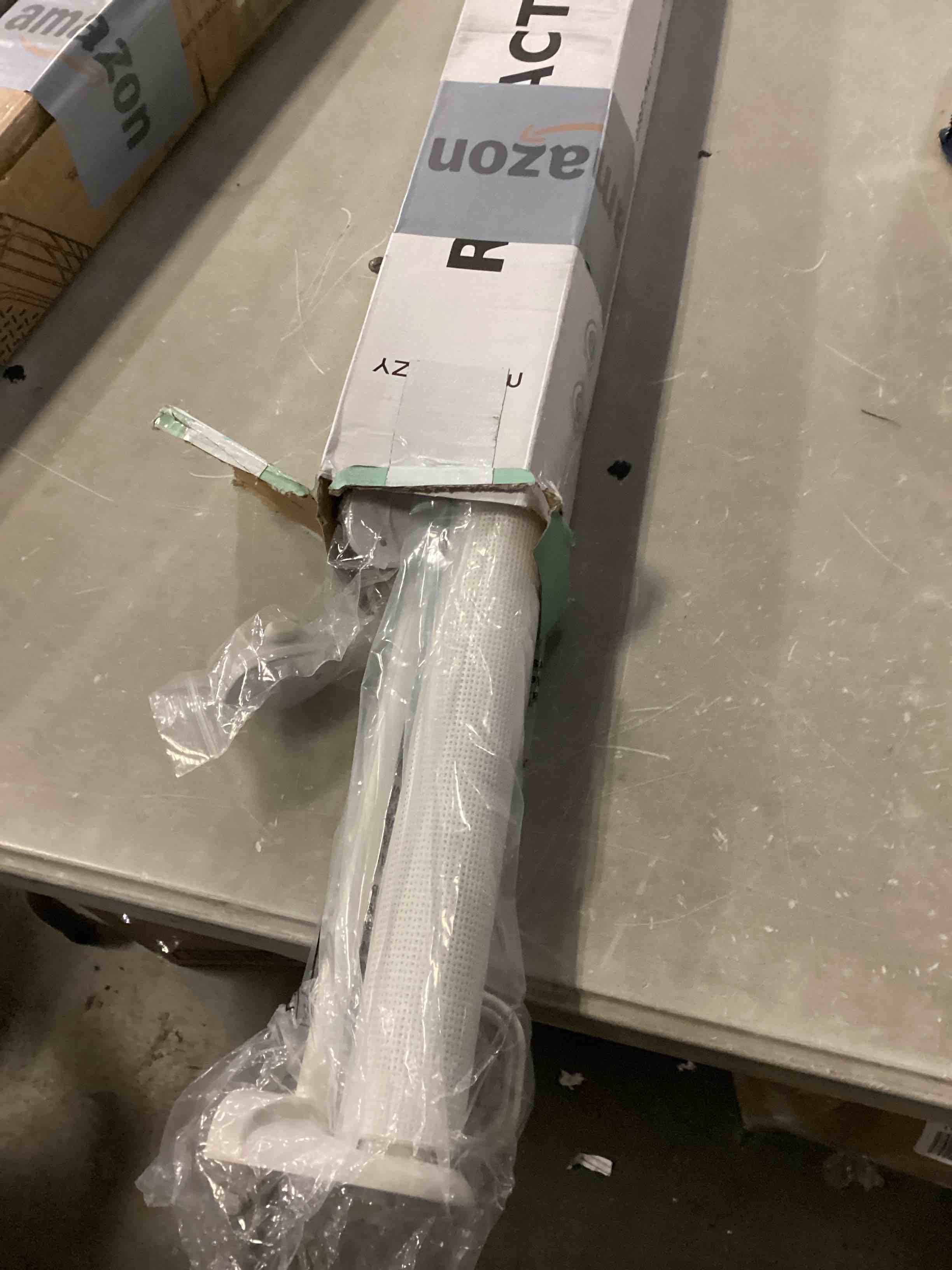 https://s3.amazonaws.com/lotting-images-prod/bidfta/ORG5784462_1714060206999.jpeg