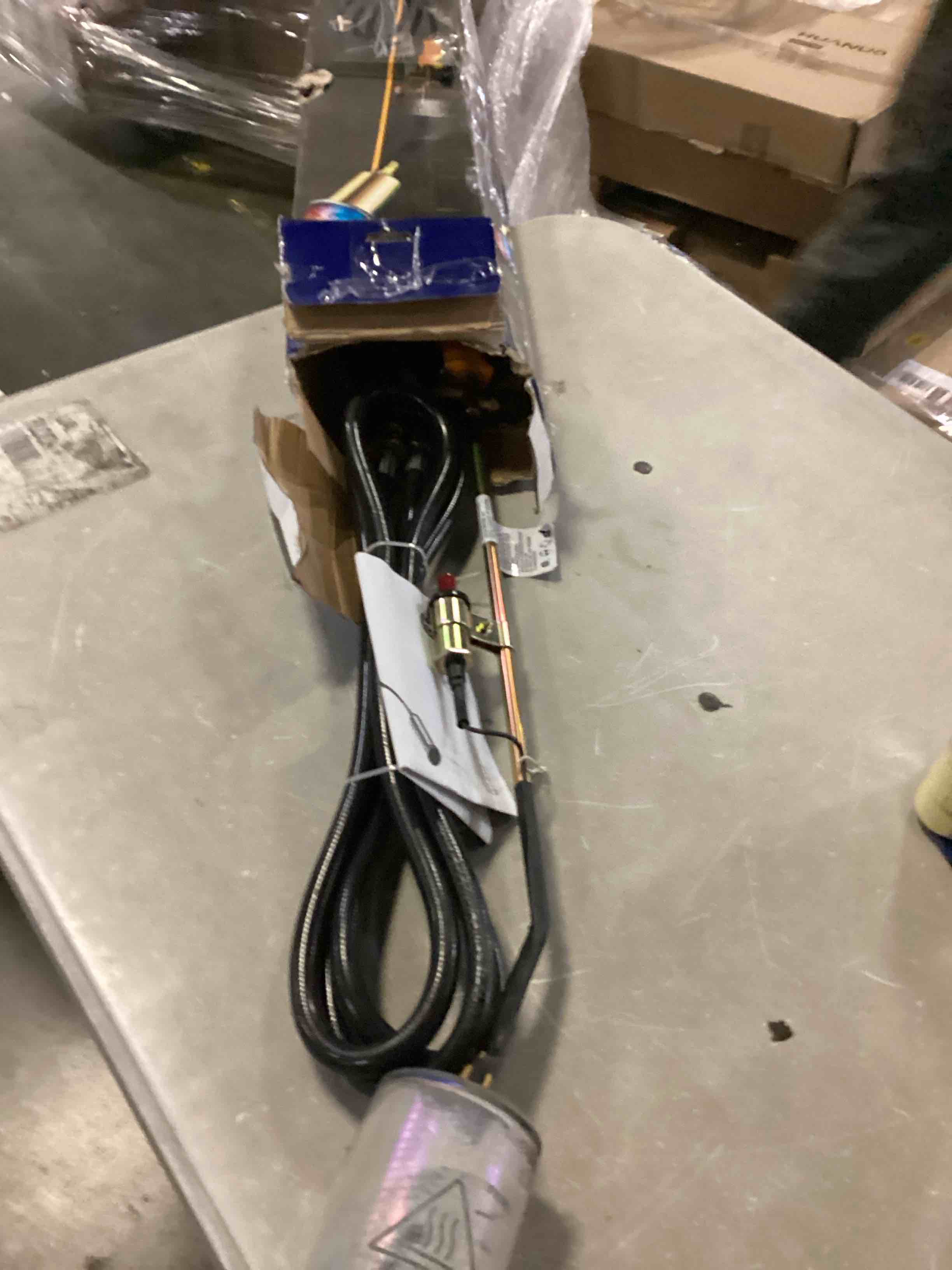https://s3.amazonaws.com/lotting-images-prod/bidfta/ORG5785073_1714664127516.jpeg
