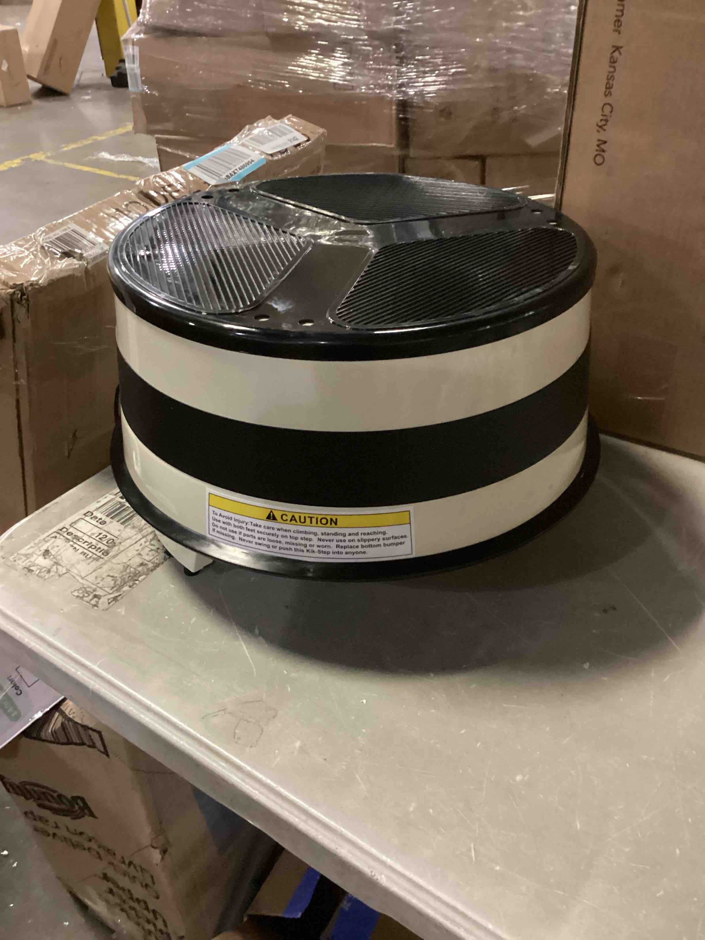 https://s3.amazonaws.com/lotting-images-prod/bidfta/ORG5785189_1714750993480.jpeg