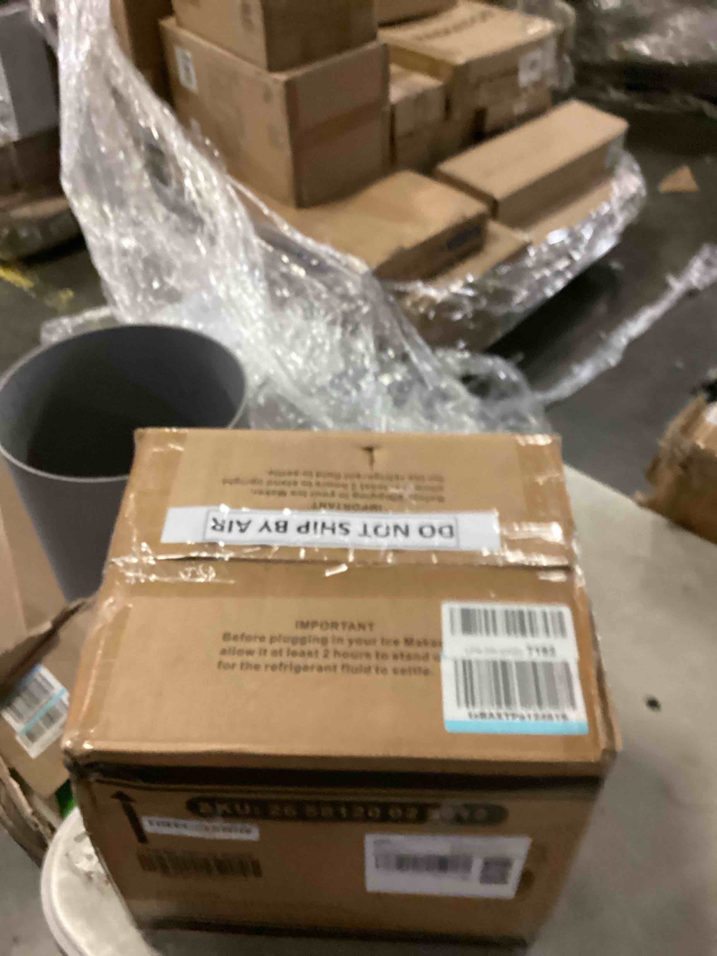 https://s3.amazonaws.com/lotting-images-prod/bidfta/ORG5785352_1715022231768.jpeg