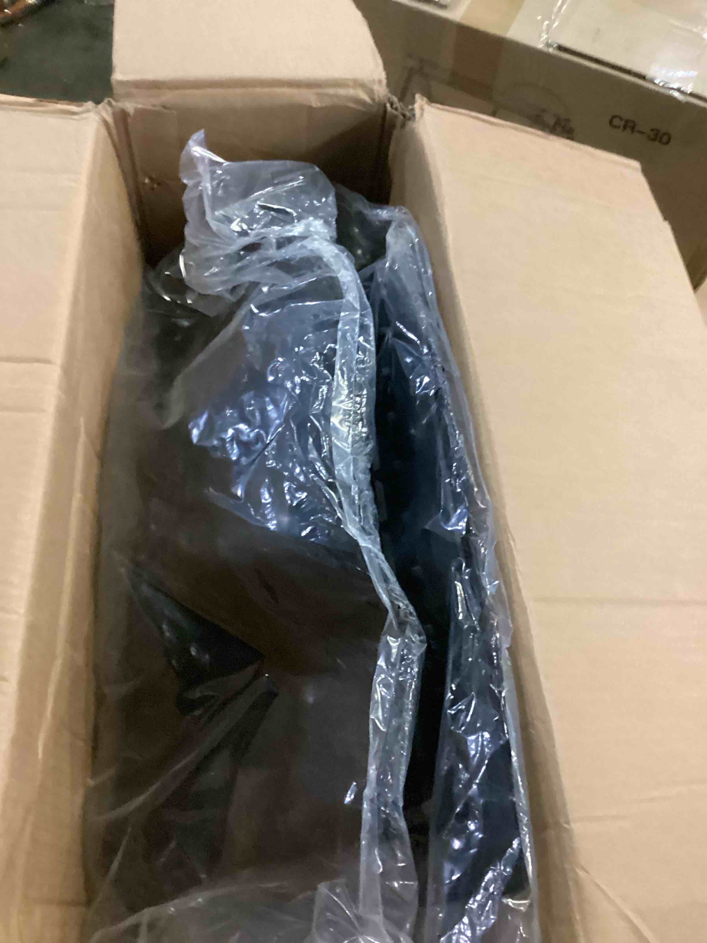 https://s3.amazonaws.com/lotting-images-prod/bidfta/ORG5785656_1715267889305.jpeg