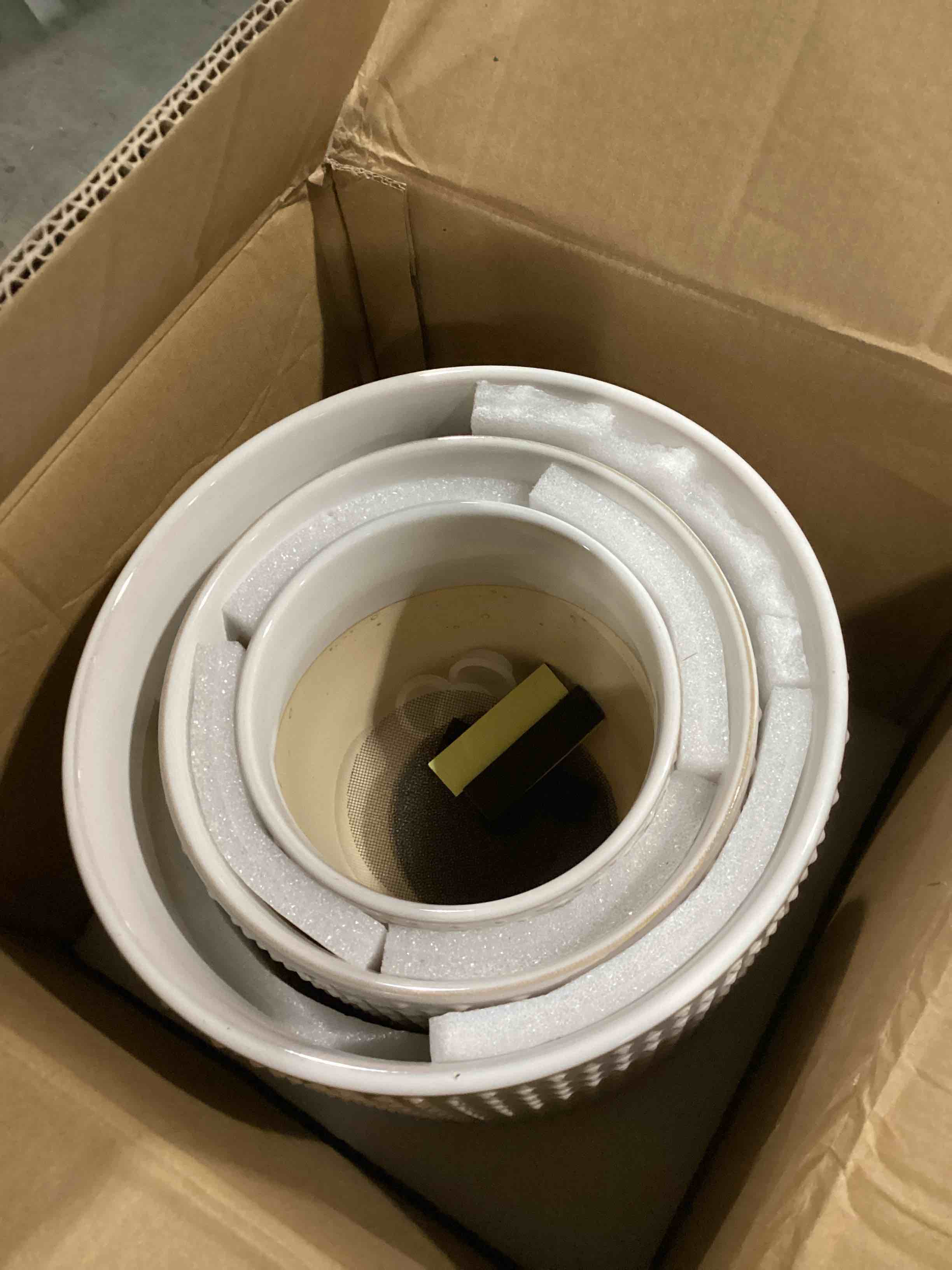 https://s3.amazonaws.com/lotting-images-prod/bidfta/ORG5786255_1710594162455.jpeg