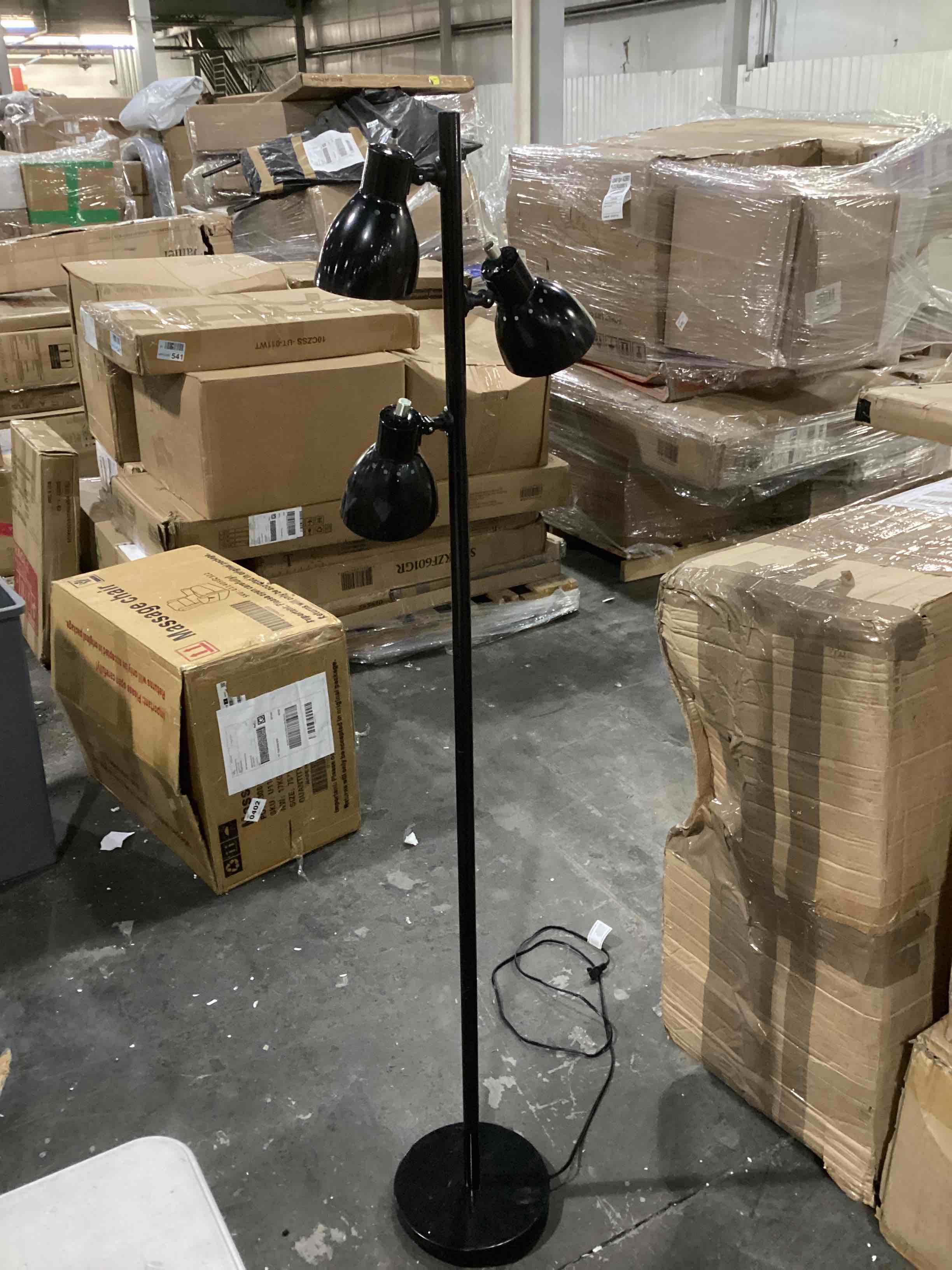 https://s3.amazonaws.com/lotting-images-prod/bidfta/ORG5786400_1710861391842.jpeg