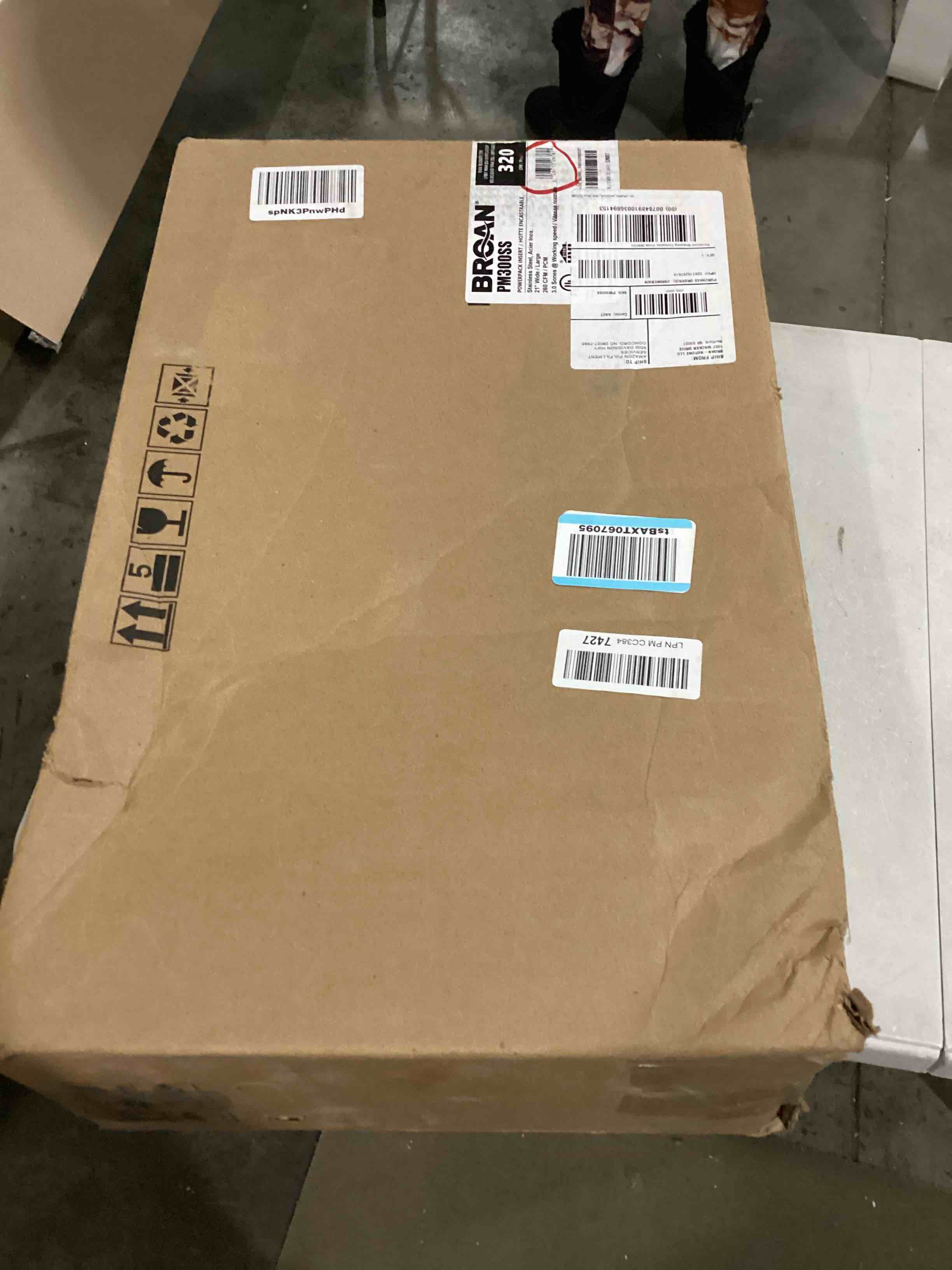 https://s3.amazonaws.com/lotting-images-prod/bidfta/ORG5786691_1712169601818.jpeg