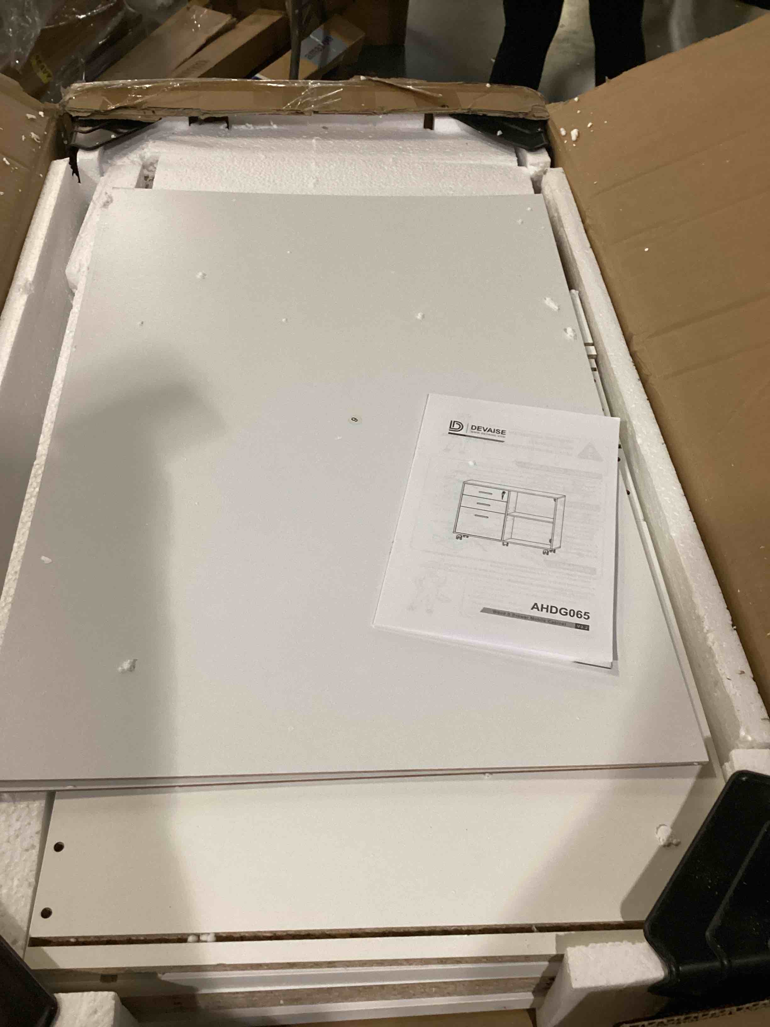 https://s3.amazonaws.com/lotting-images-prod/bidfta/ORG5787639_1710163361415.jpeg