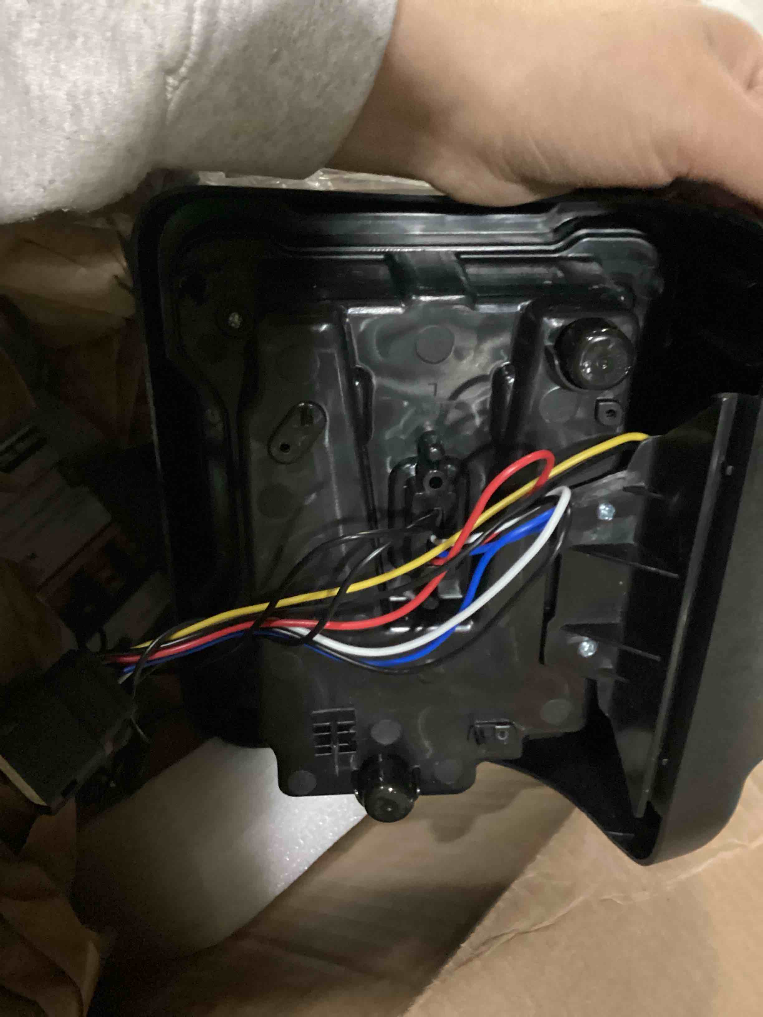https://s3.amazonaws.com/lotting-images-prod/bidfta/ORG5787721_1710254696087.jpeg