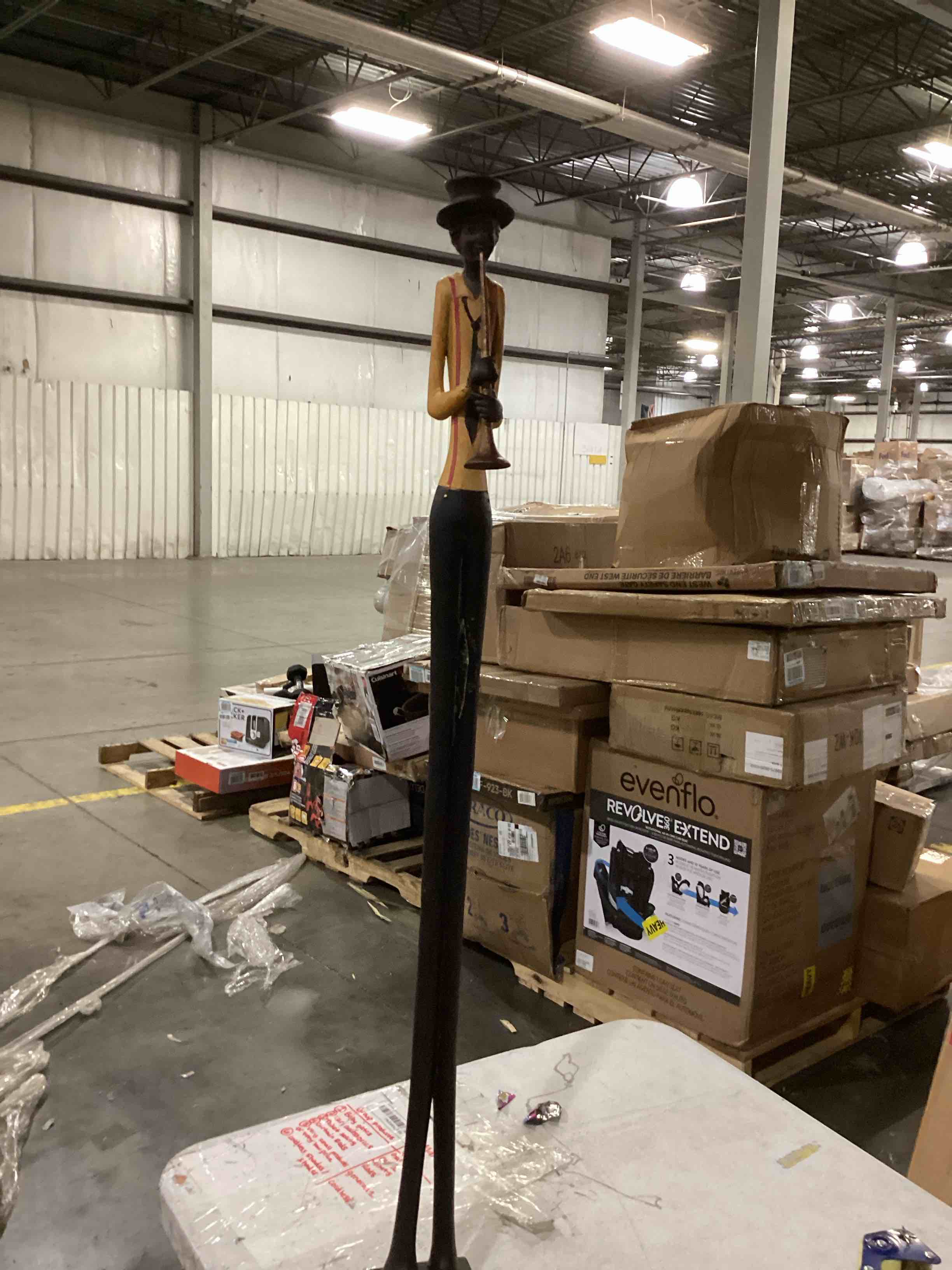 https://s3.amazonaws.com/lotting-images-prod/bidfta/ORG5788132_1710861713871.jpeg