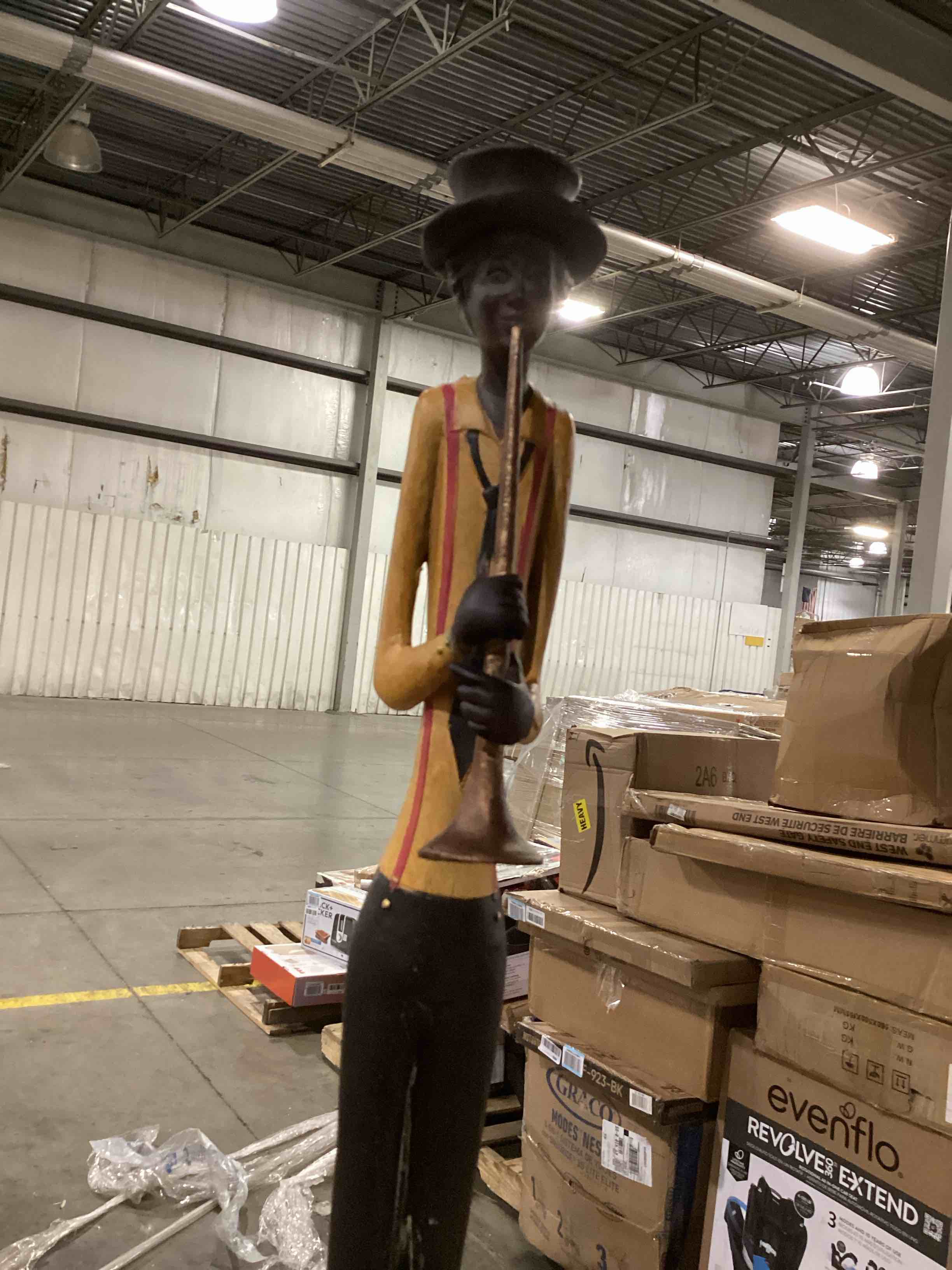 https://s3.amazonaws.com/lotting-images-prod/bidfta/ORG5788132_1710861717615.jpeg