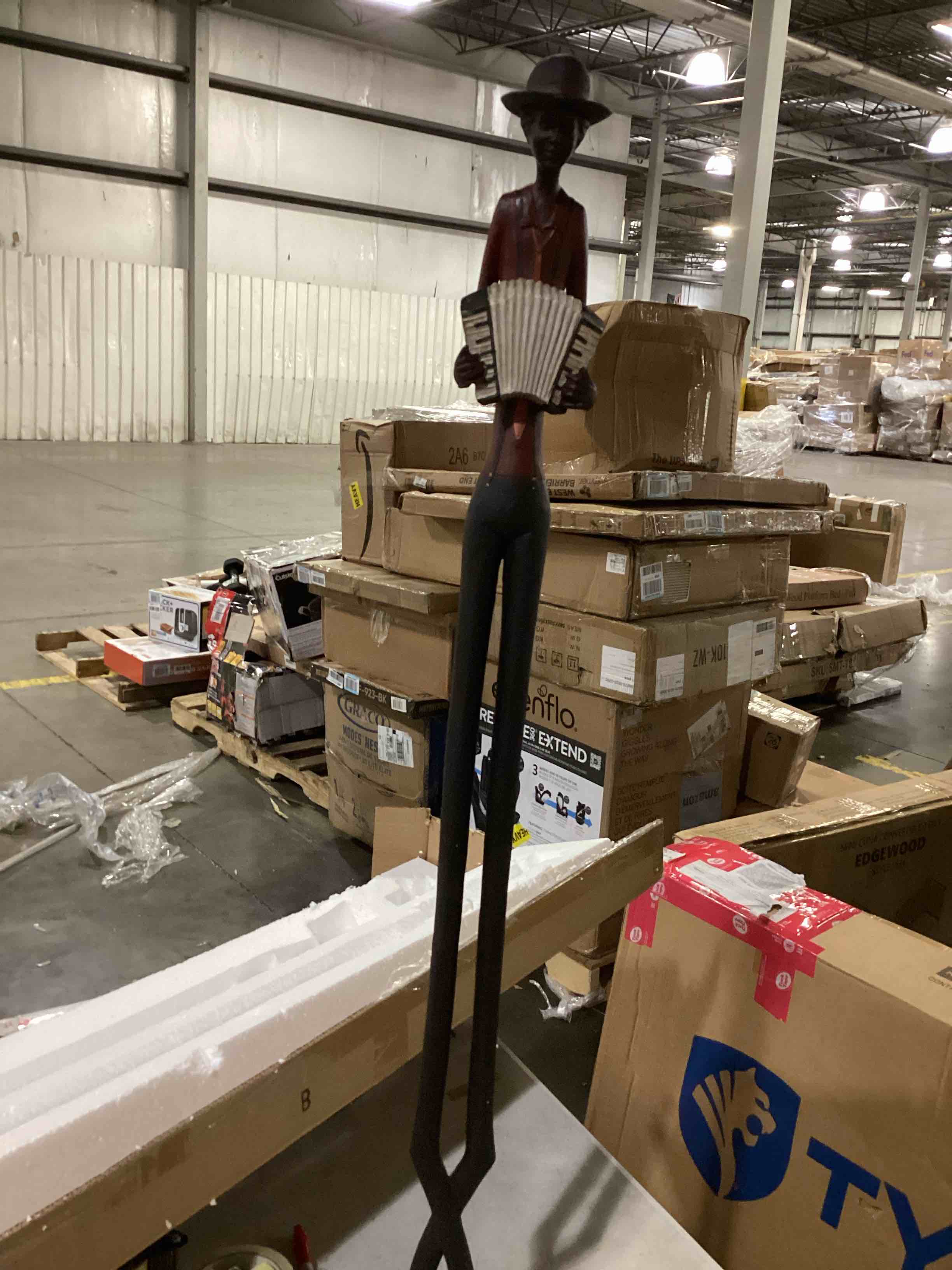 https://s3.amazonaws.com/lotting-images-prod/bidfta/ORG5788132_1710861877026.jpeg