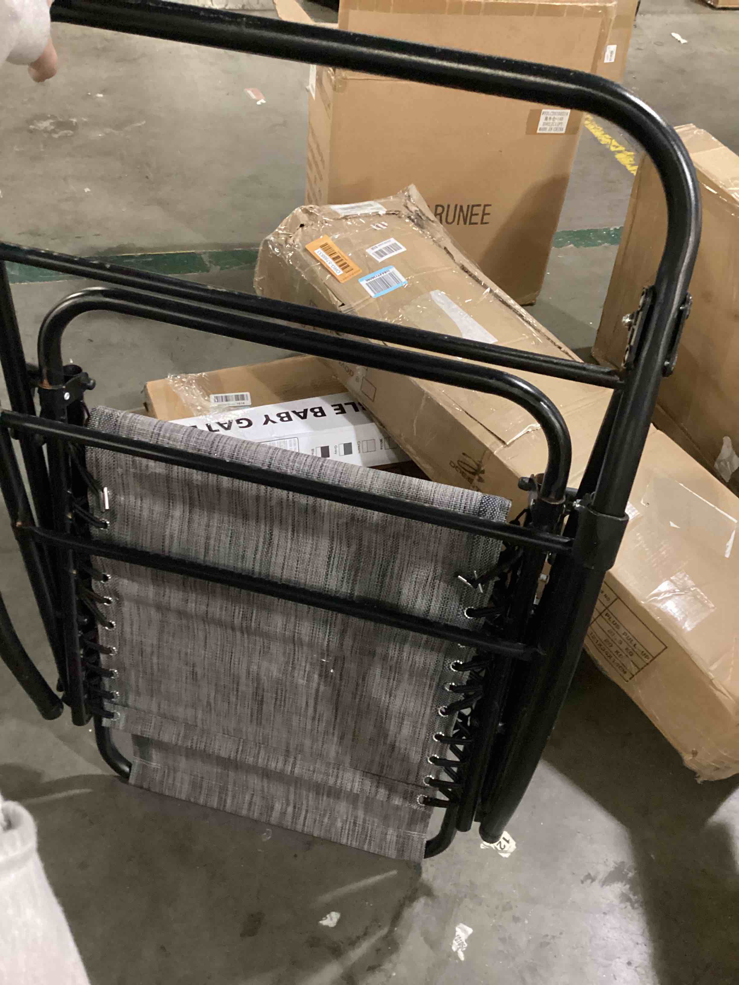 https://s3.amazonaws.com/lotting-images-prod/bidfta/ORG5788864_1712250739570.jpeg