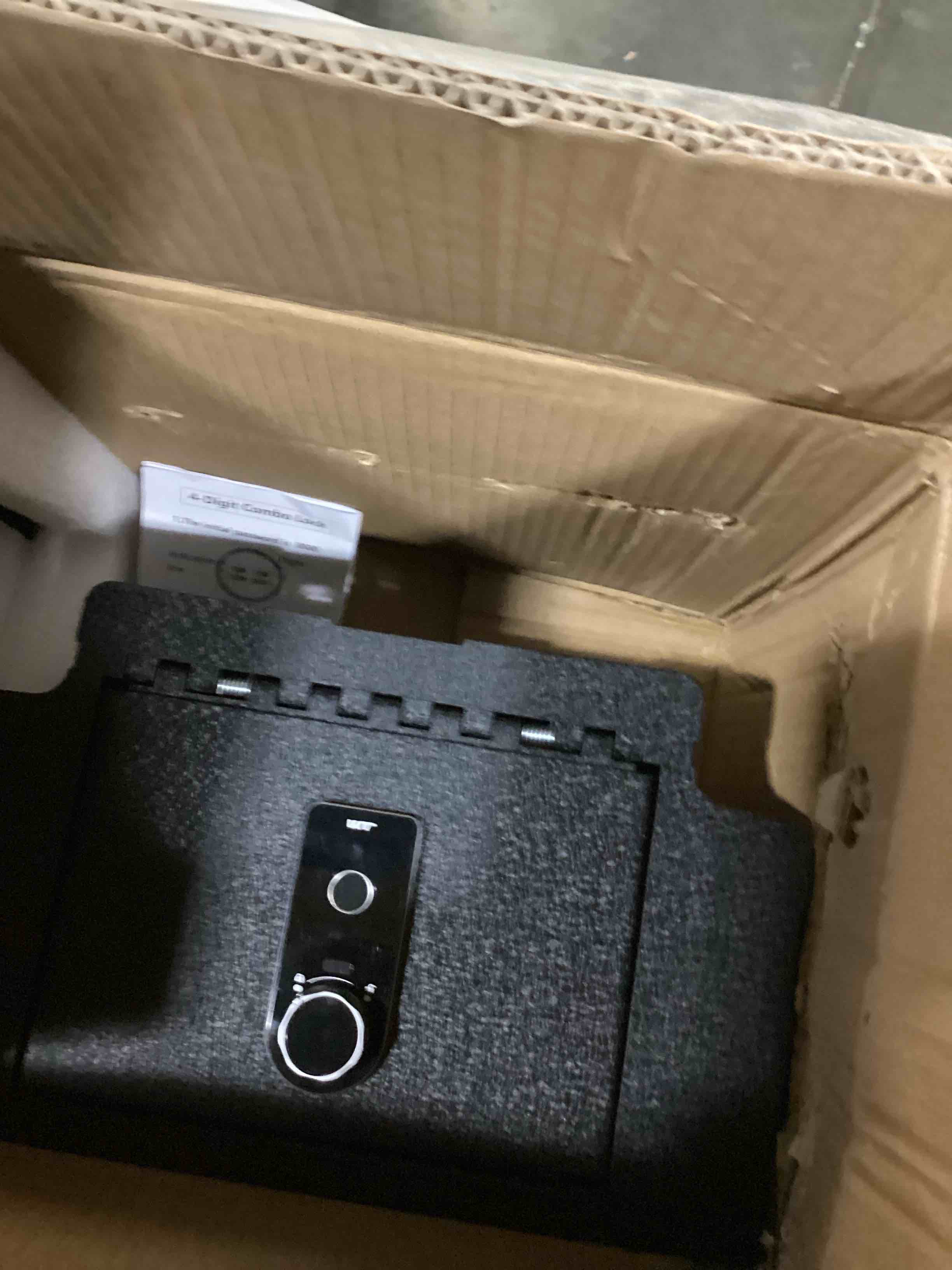 https://s3.amazonaws.com/lotting-images-prod/bidfta/ORG5790367_1714665275452.jpeg