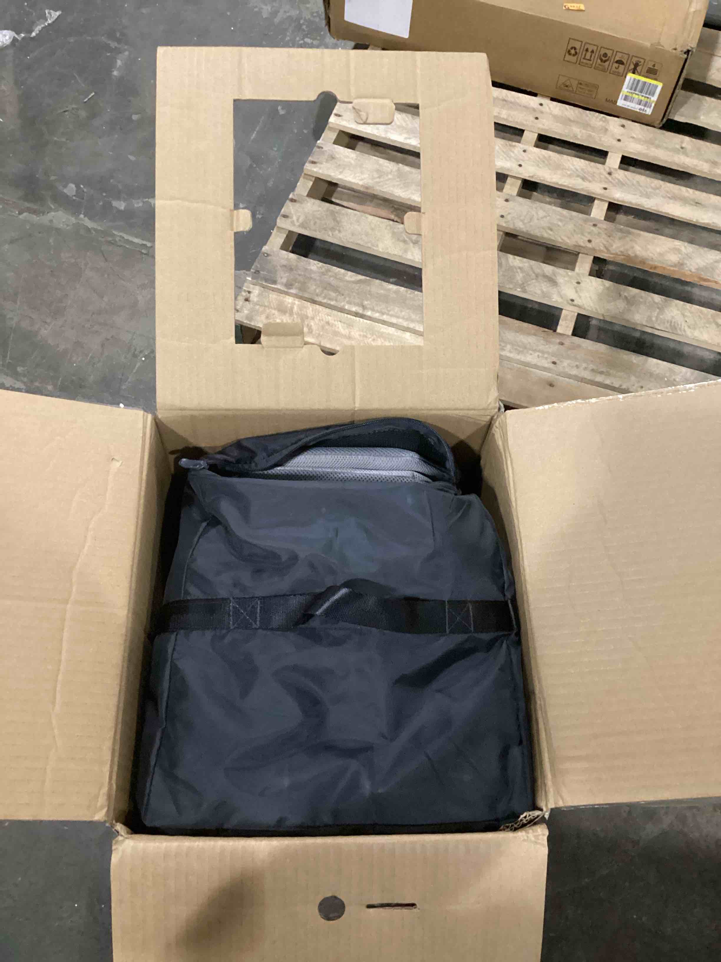 https://s3.amazonaws.com/lotting-images-prod/bidfta/ORG5790735_1713894375585.jpeg