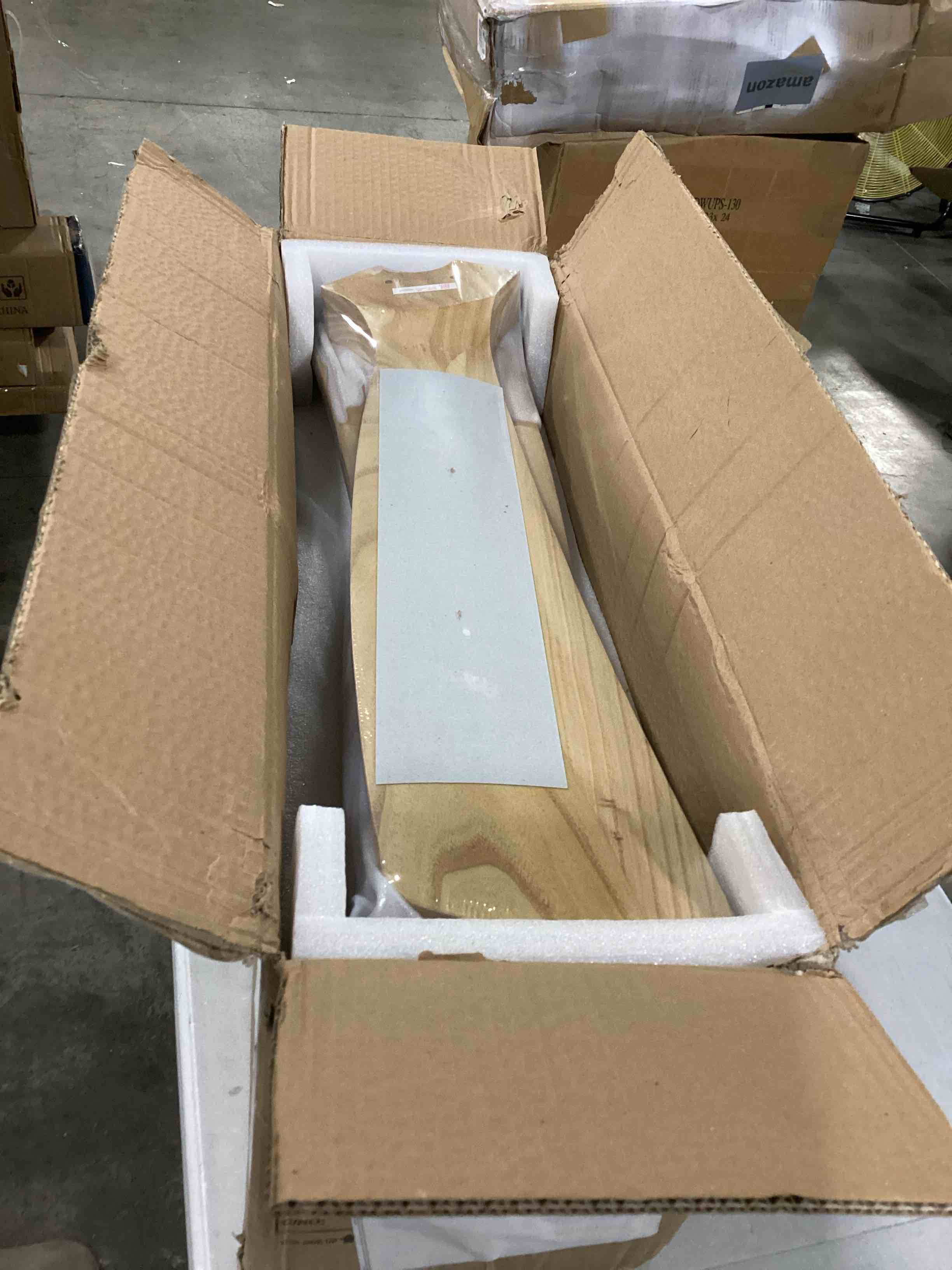 https://s3.amazonaws.com/lotting-images-prod/bidfta/ORG5791110_1714479058690.jpeg