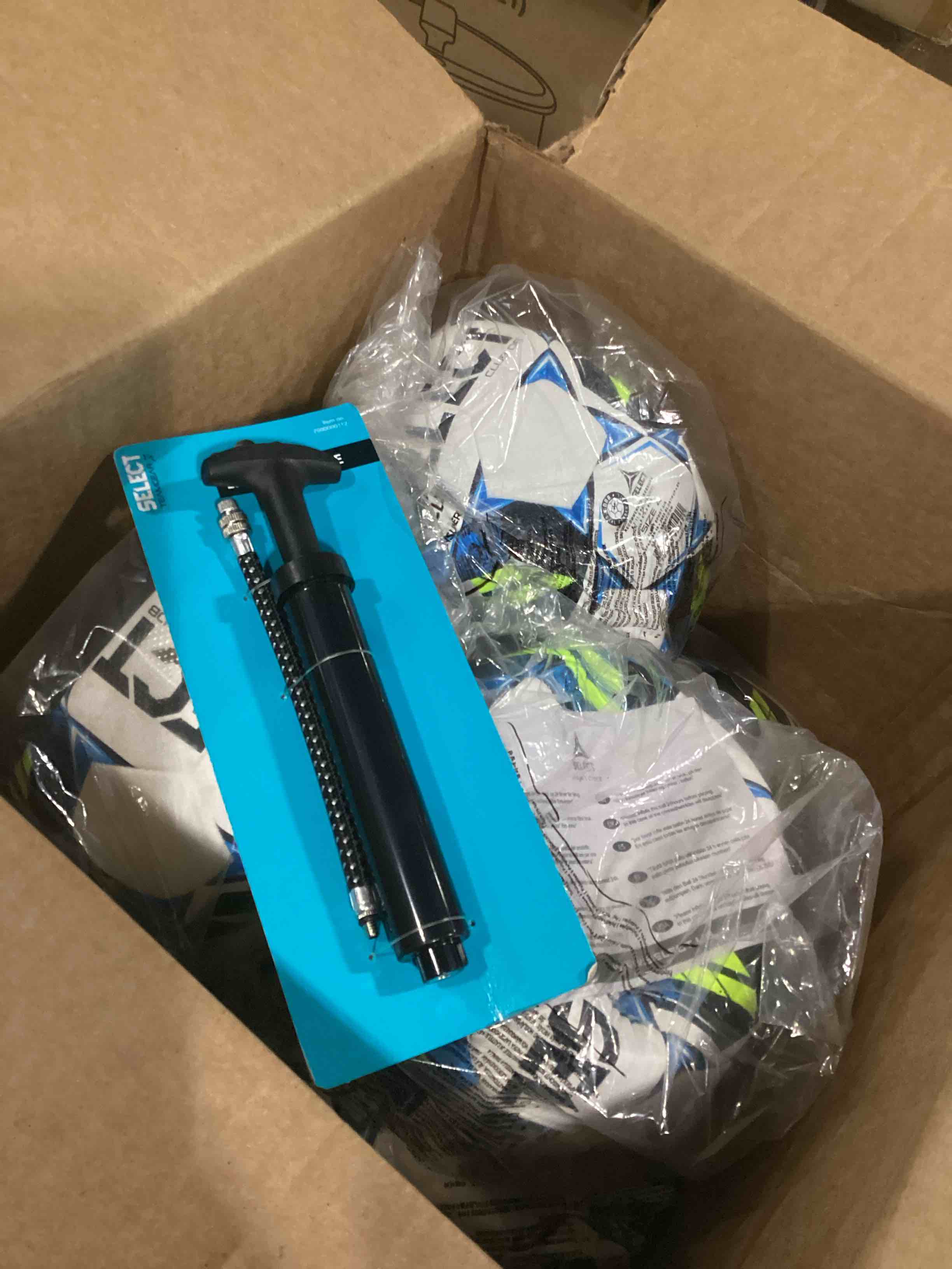https://s3.amazonaws.com/lotting-images-prod/bidfta/ORG5791550_1715007801189.jpeg