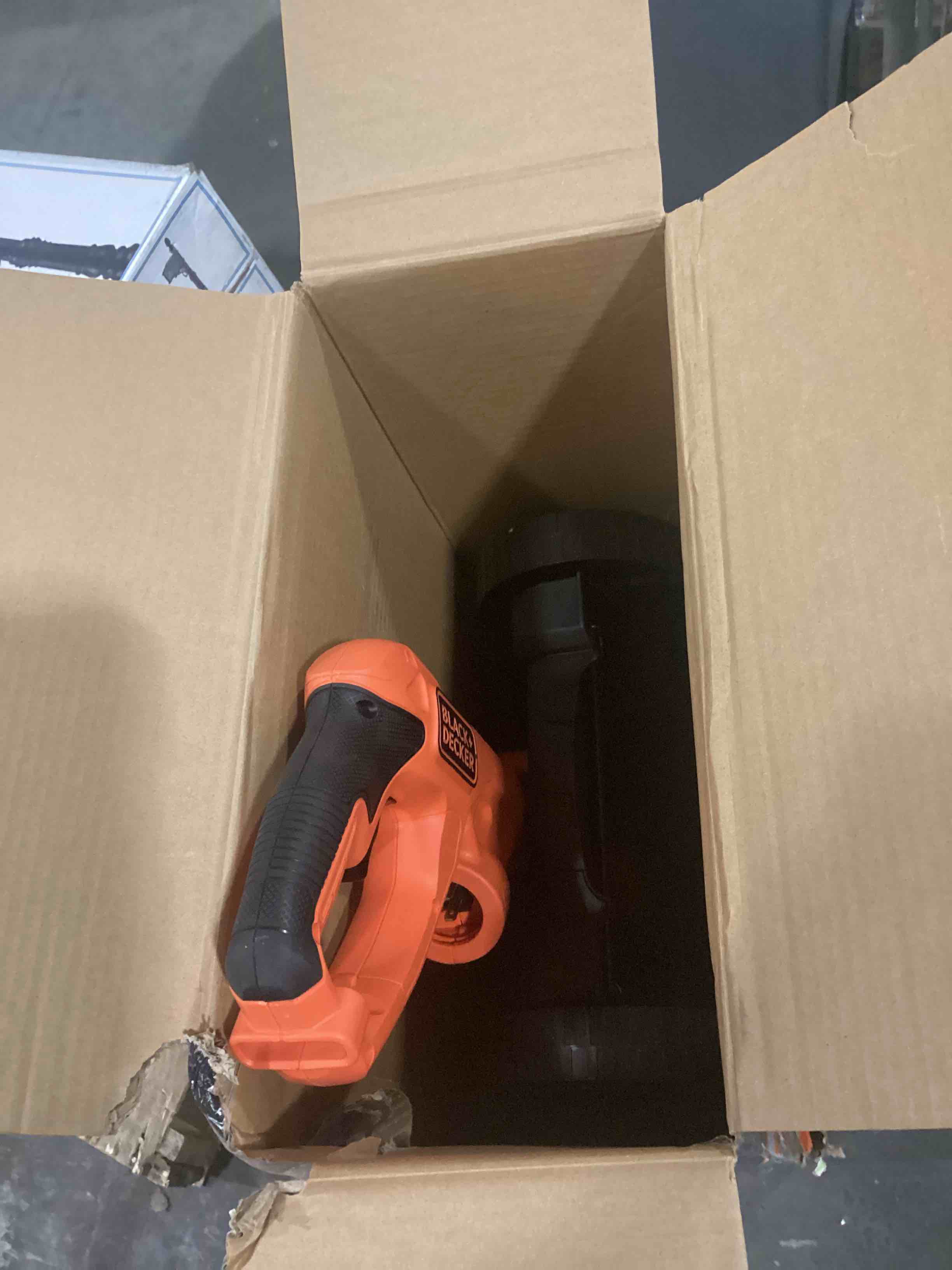https://s3.amazonaws.com/lotting-images-prod/bidfta/ORG5791801_1715600987573.jpeg