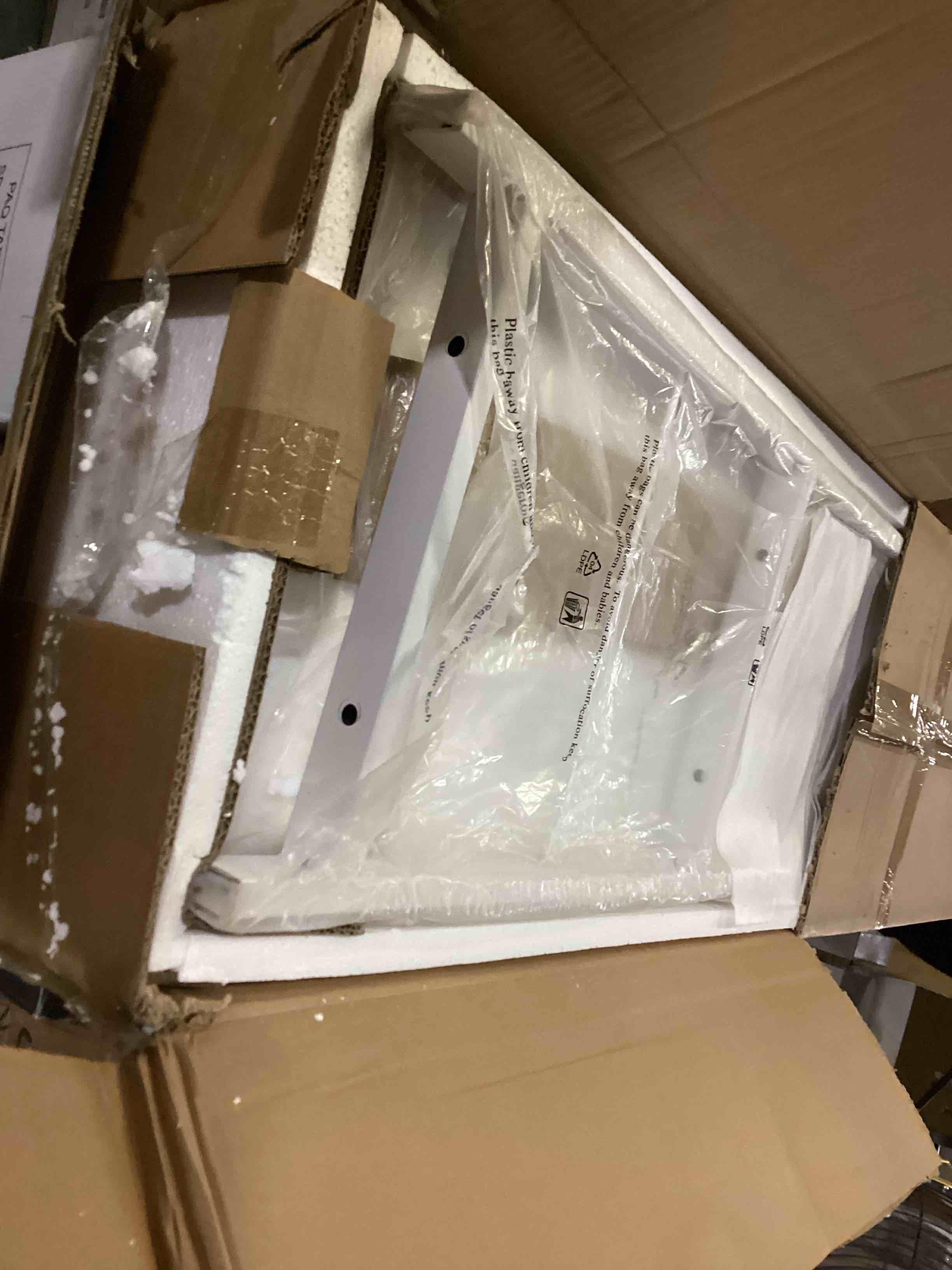 https://s3.amazonaws.com/lotting-images-prod/bidfta/ORG5792638_1724255636474.jpeg