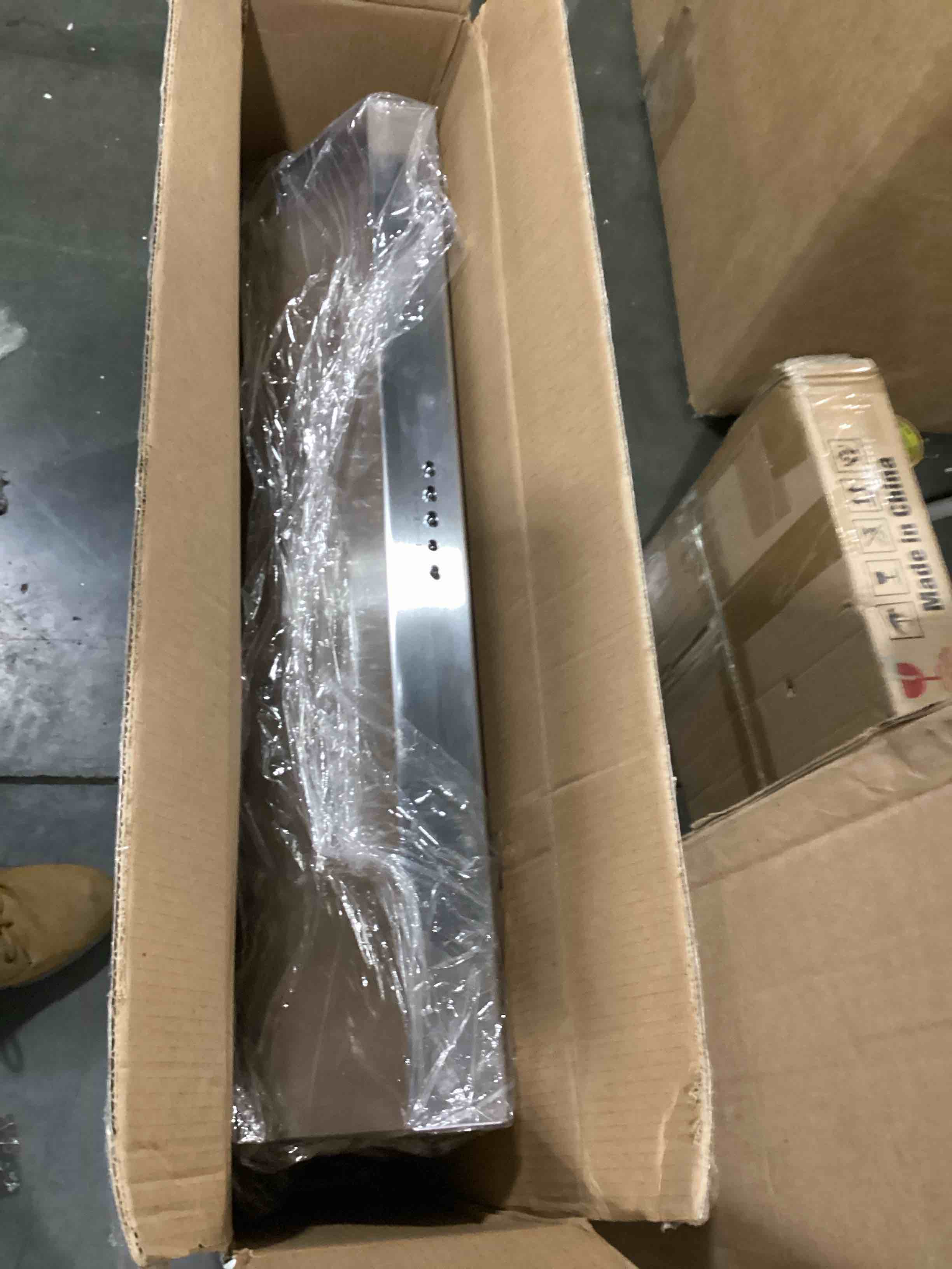 BroanNuTone BCSQ130SS ThreeSpeed Glacier Range Hood with LED Lights ADA Capable