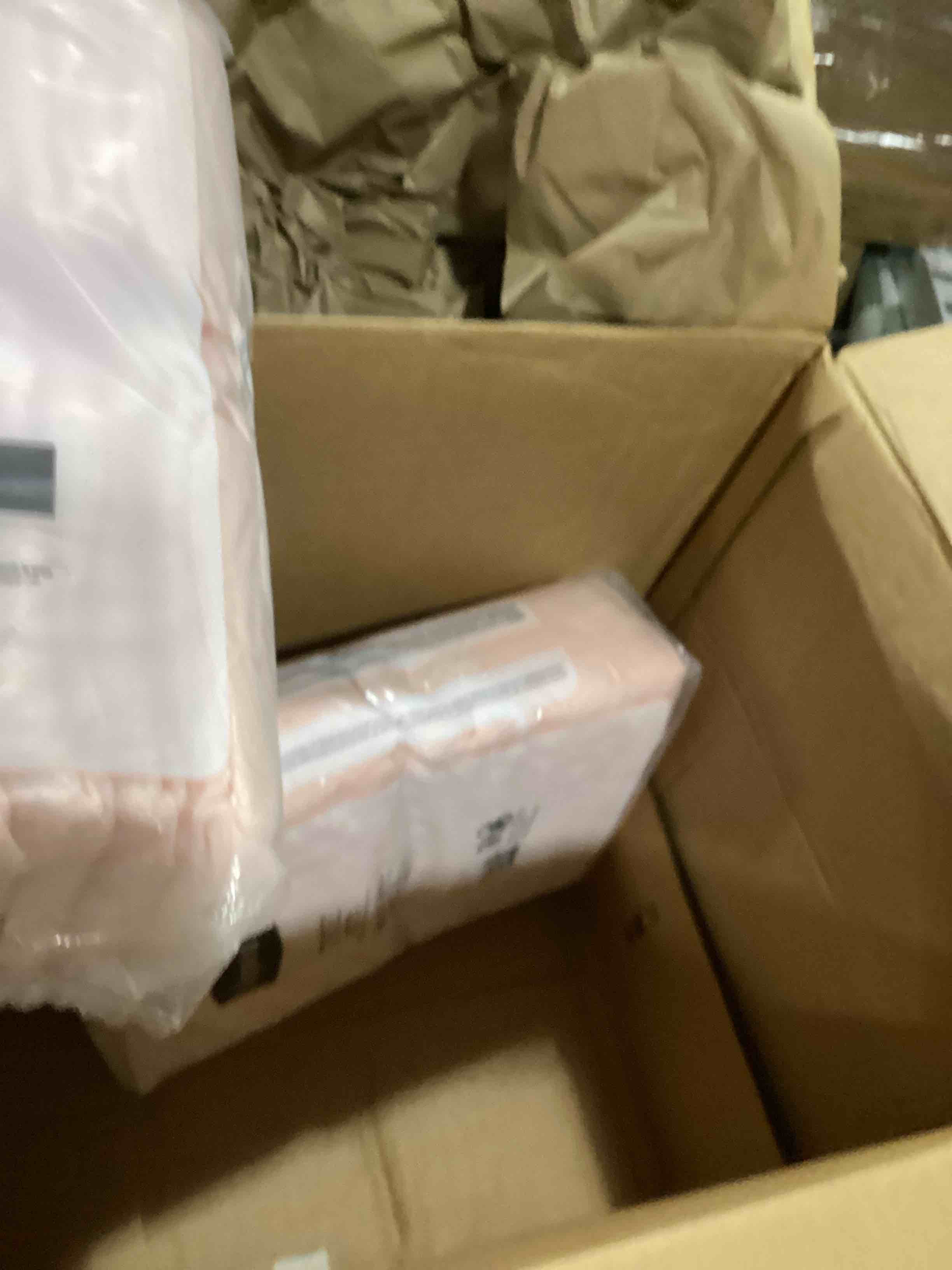https://s3.amazonaws.com/lotting-images-prod/bidfta/ORG5794404_1725363015900.jpeg