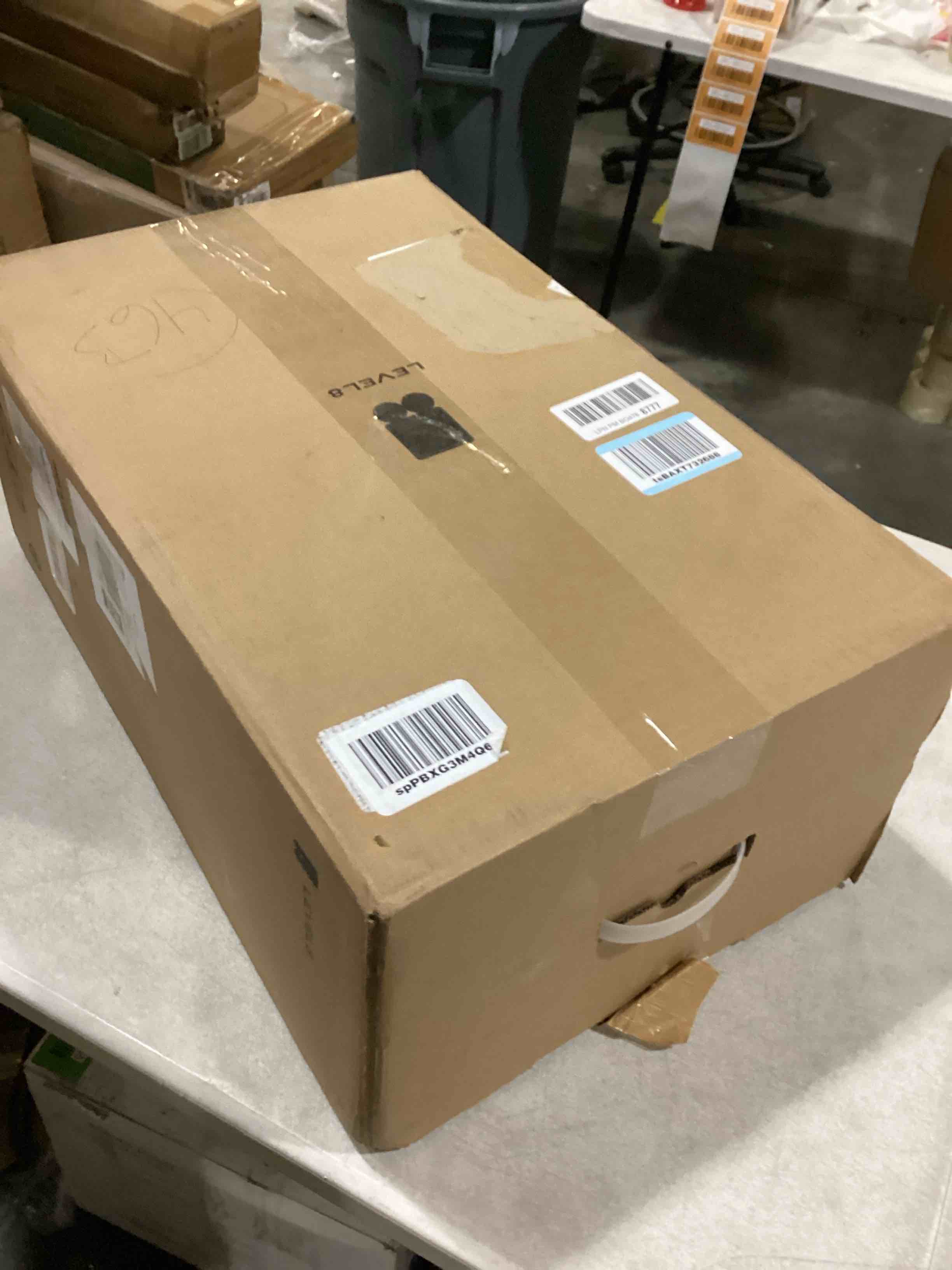 https://s3.amazonaws.com/lotting-images-prod/bidfta/ORG5796142_1723229257528.jpeg